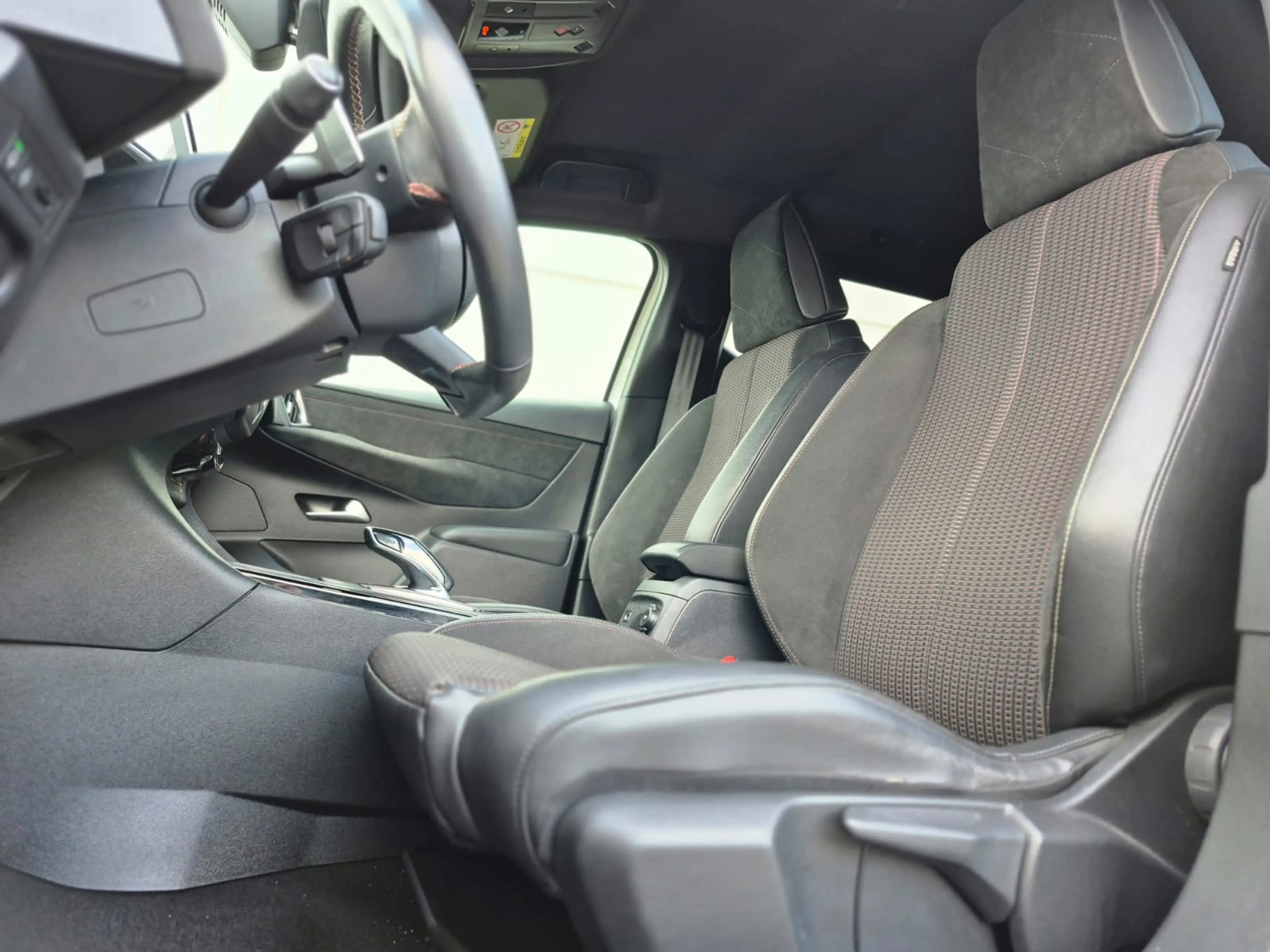 DS Automobiles DS 3 Crossback *** Performance Line + Full option - 1 owner *** — photo 9