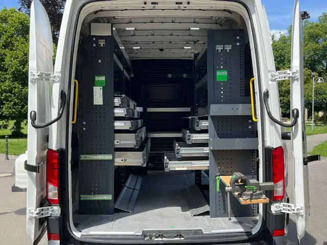 Volkswagen Crafter CRAFTER 2.0 TDI BOTT REGALS. STANDHZG. NAVI PDC