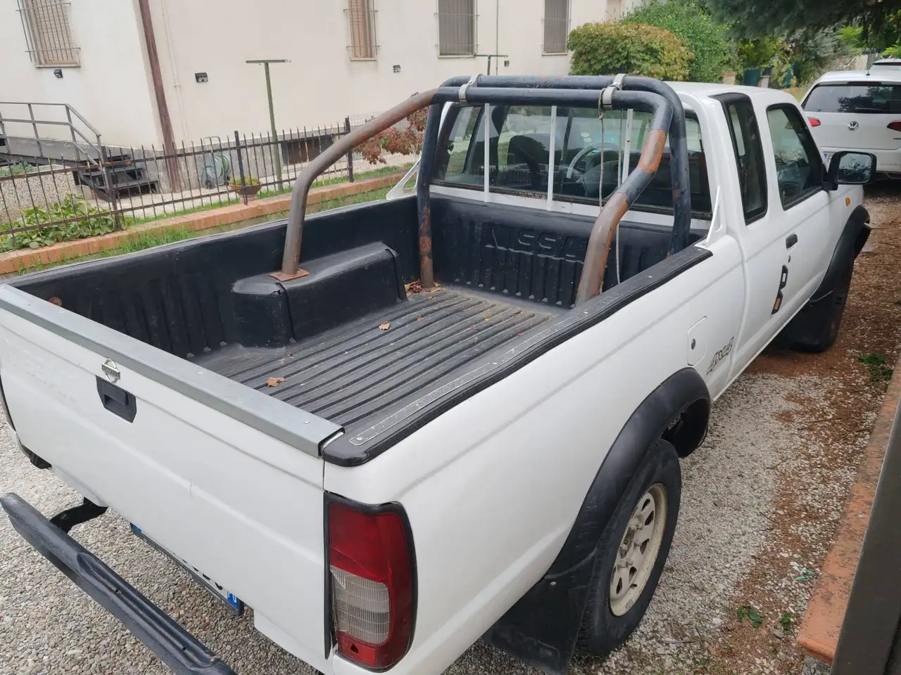 Nissan King Cab 1998 2.5 c/airbag,CL,clima, foto 4