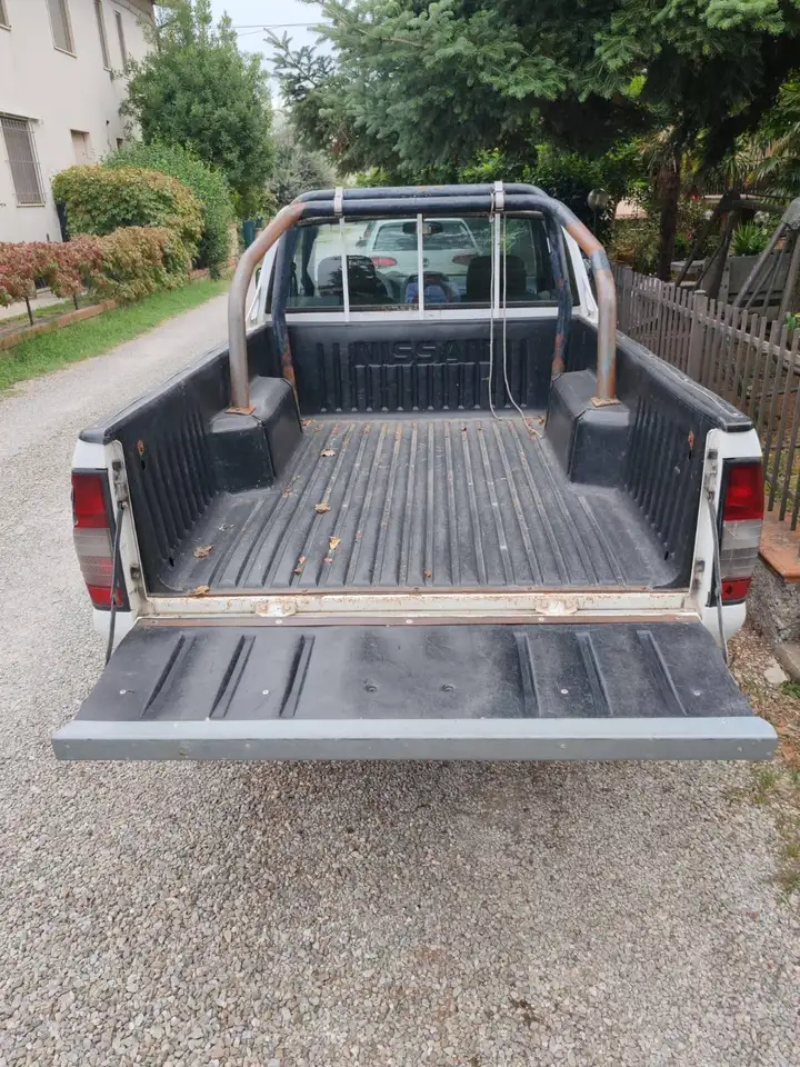 Nissan King Cab 1998 2.5 c/airbag,CL,clima, foto 3