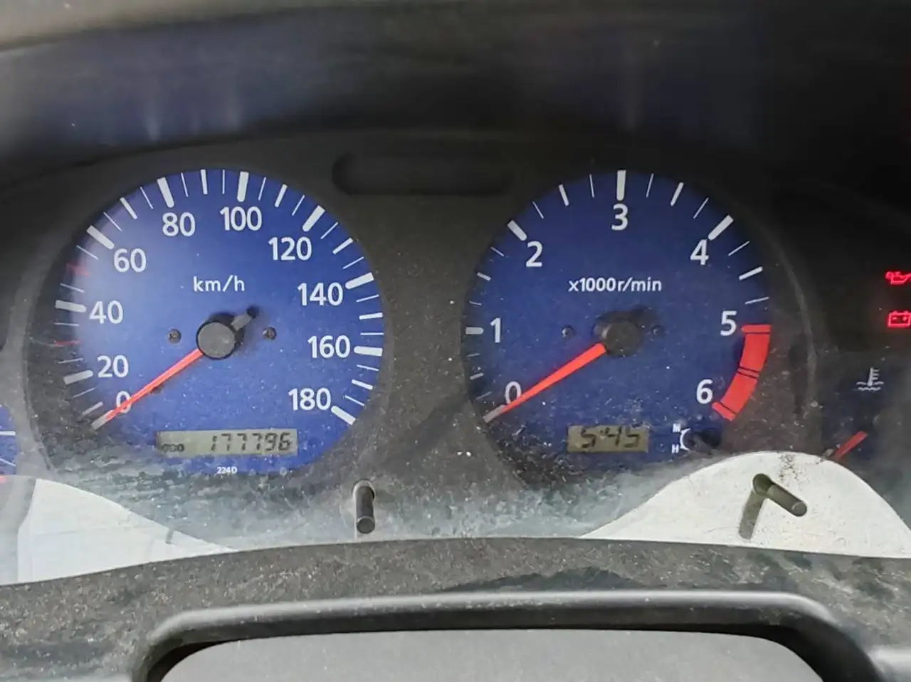Nissan King Cab 1998 2.5 c/airbag,CL,clima, foto 6