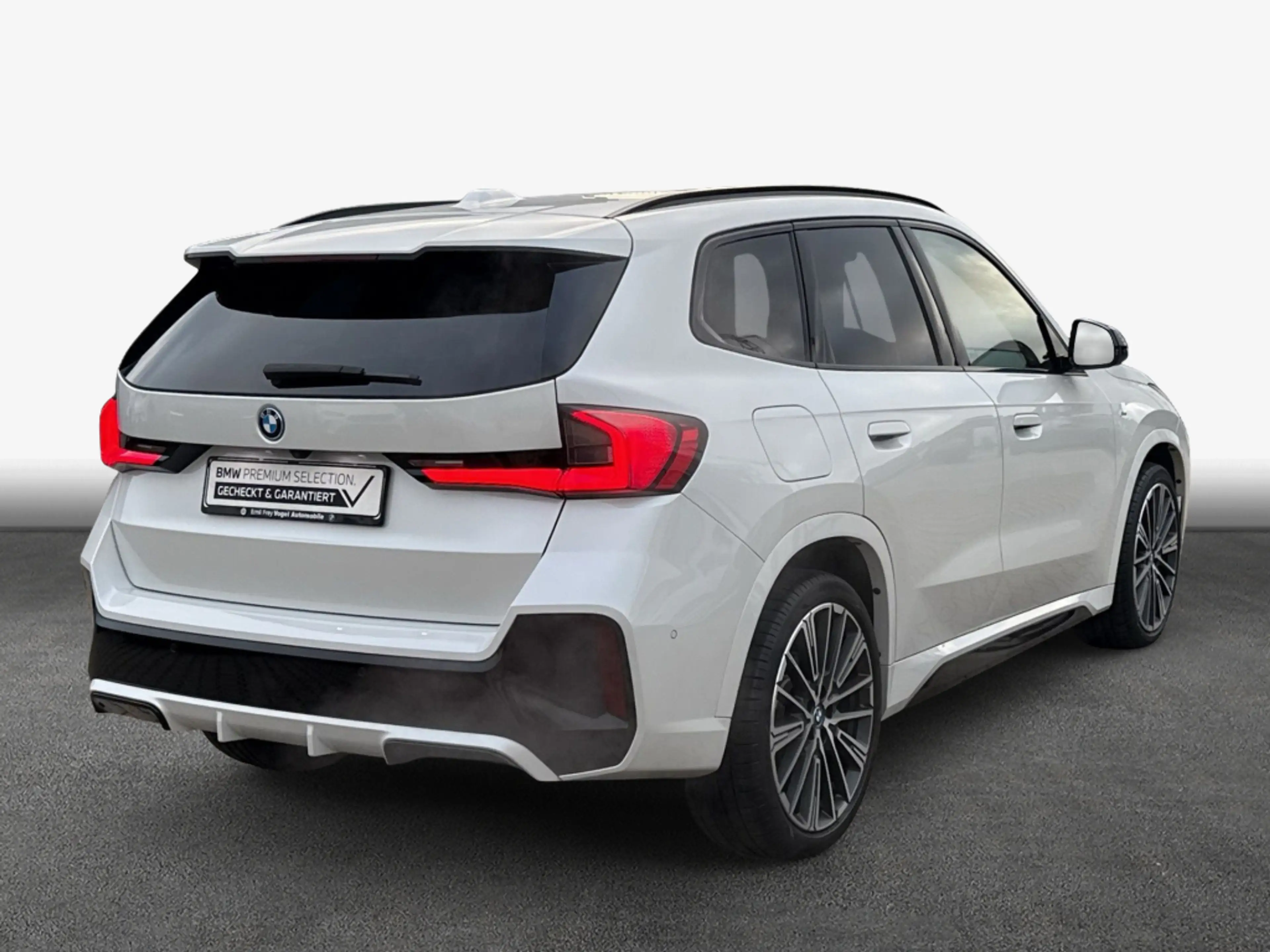 BMW X1 xDrive25e Aut. M Sportpaket LED* AHK* Head-Up* — photo 2