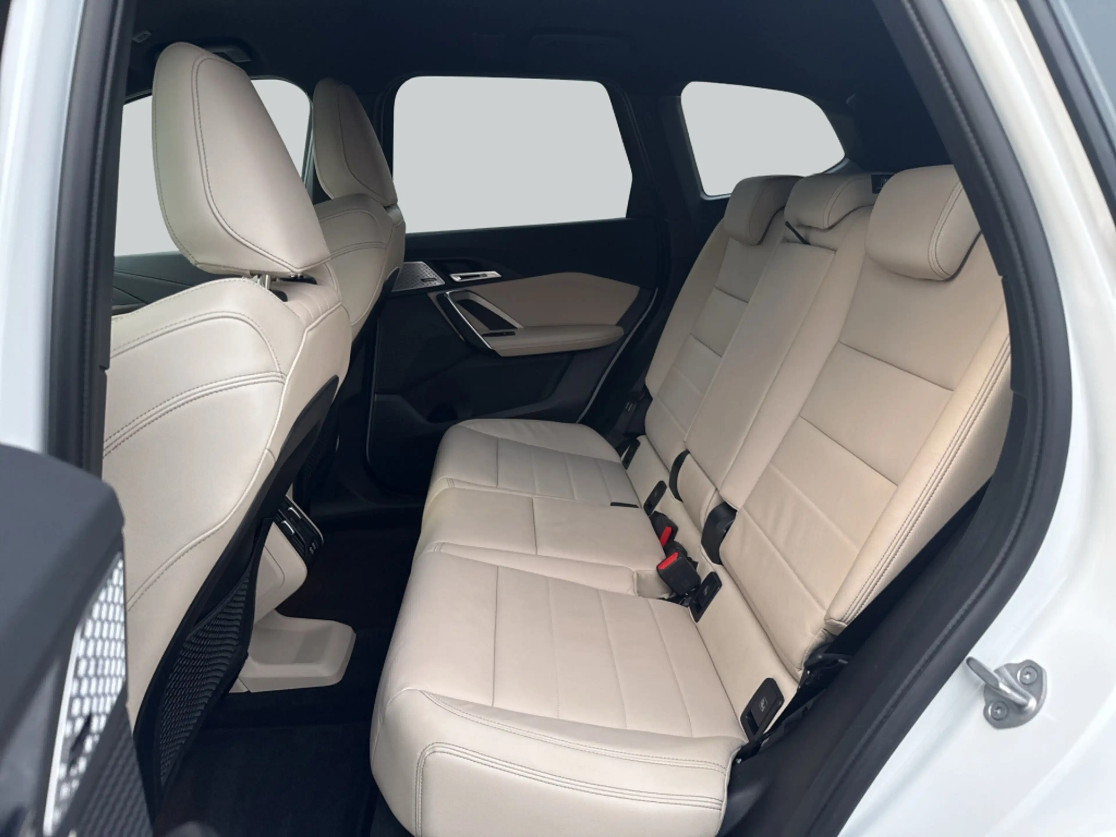 BMW X1 xDrive25e Aut. M Sportpaket LED* AHK* Head-Up* — photo 13