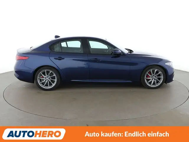 Alfa Romeo Giulia view 7
