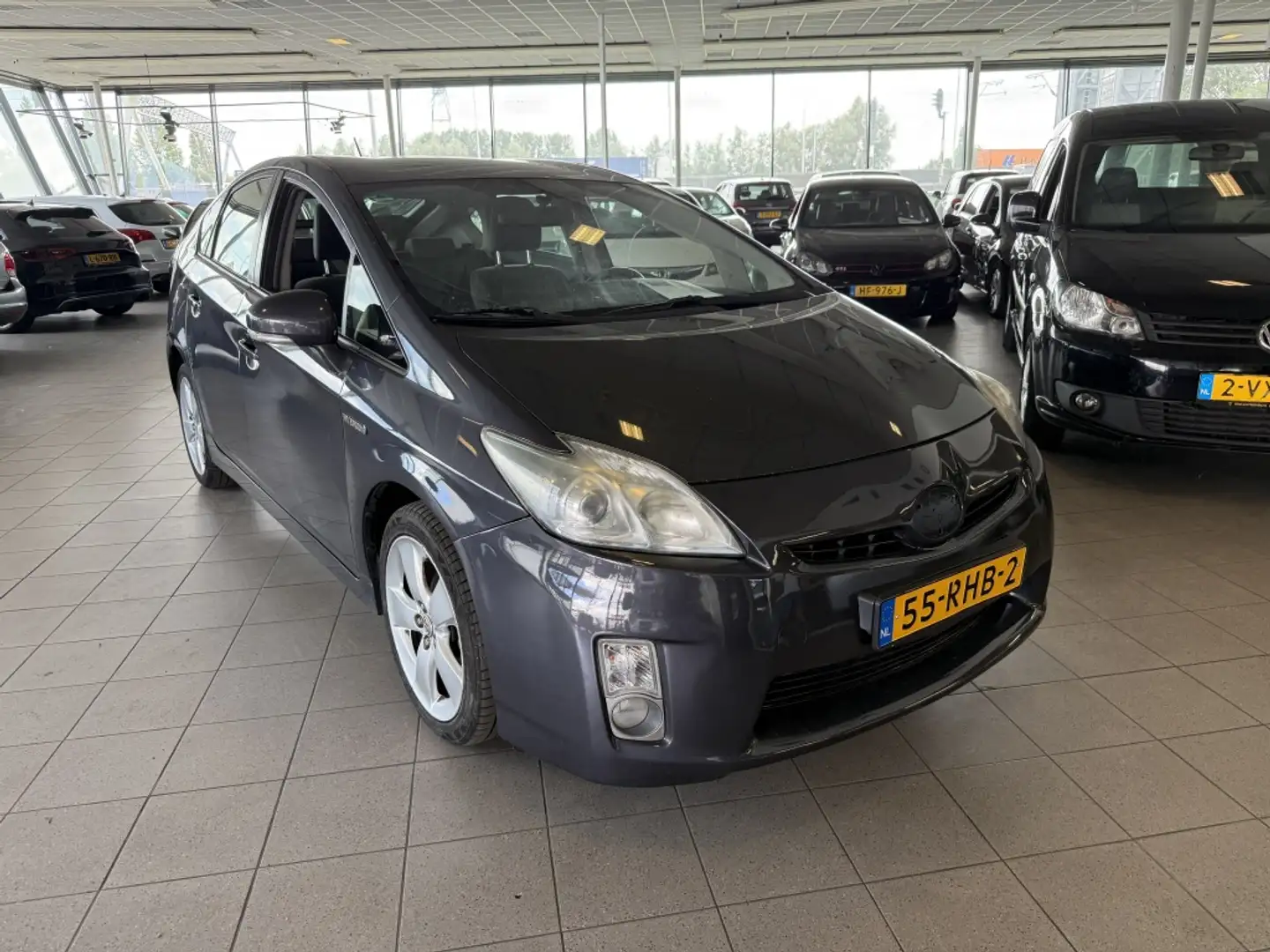 Toyota Prius 1.8 Dynamic Gris - 2