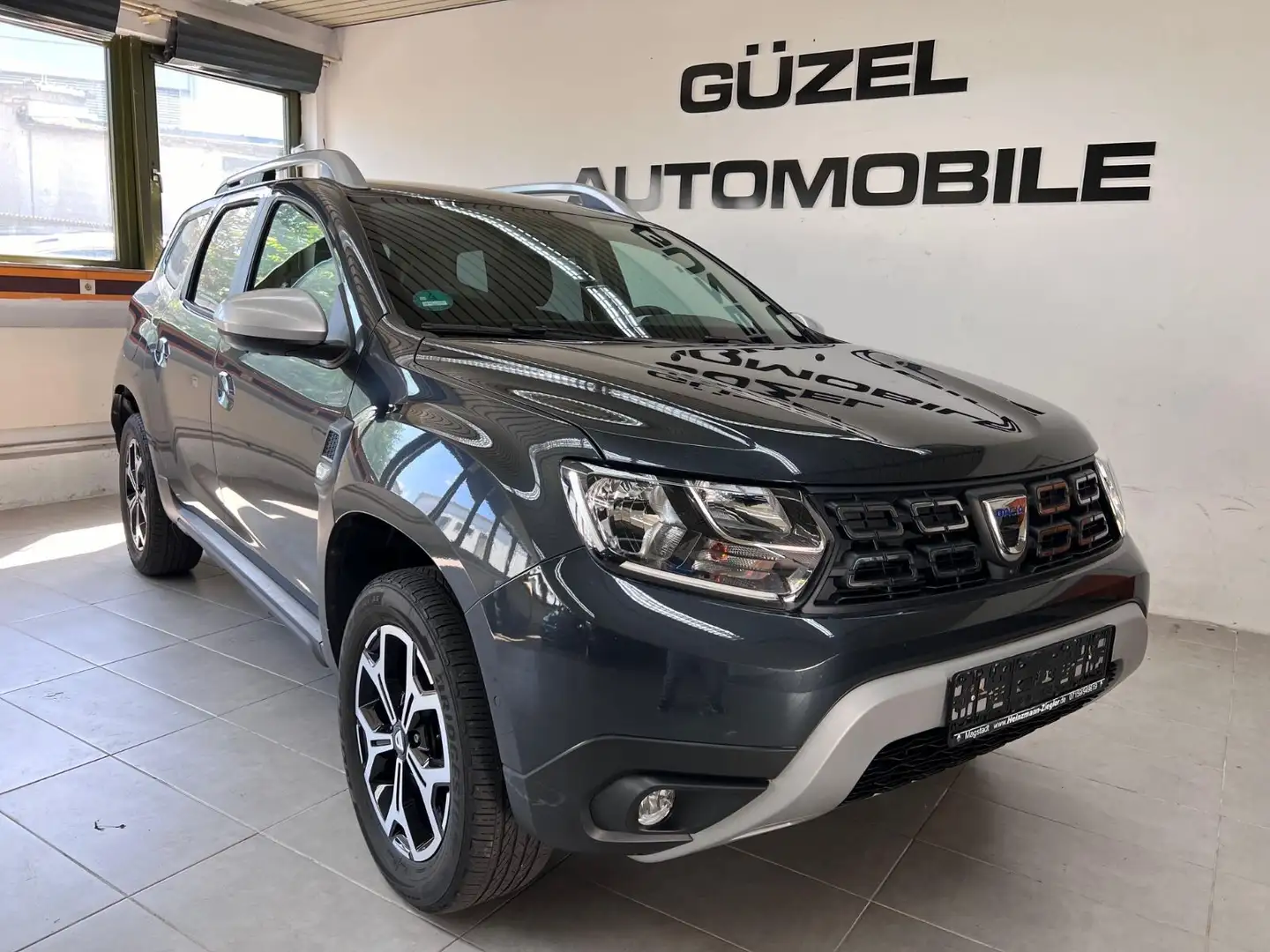 Dacia Duster II Access*KLIMA*NAVI*KAM*AHK*TAOUCH* Grau - 1