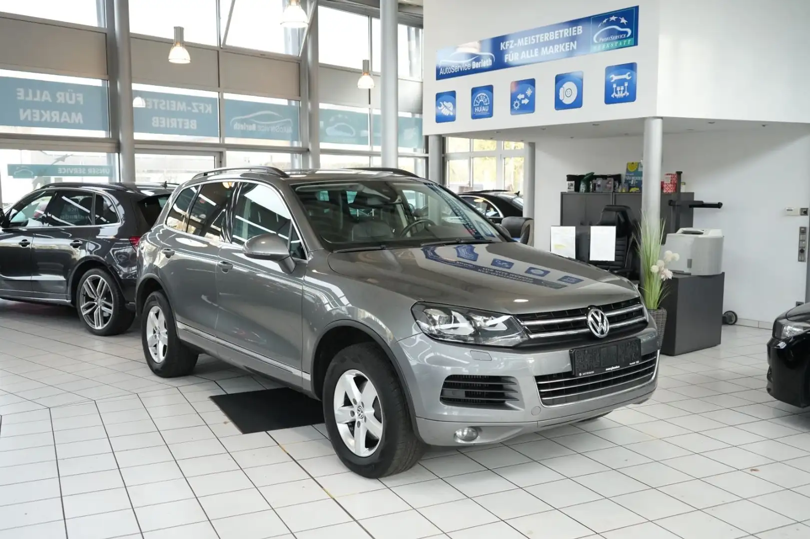 Volkswagen Touareg V6 TDI BMT ACC Grau - 2