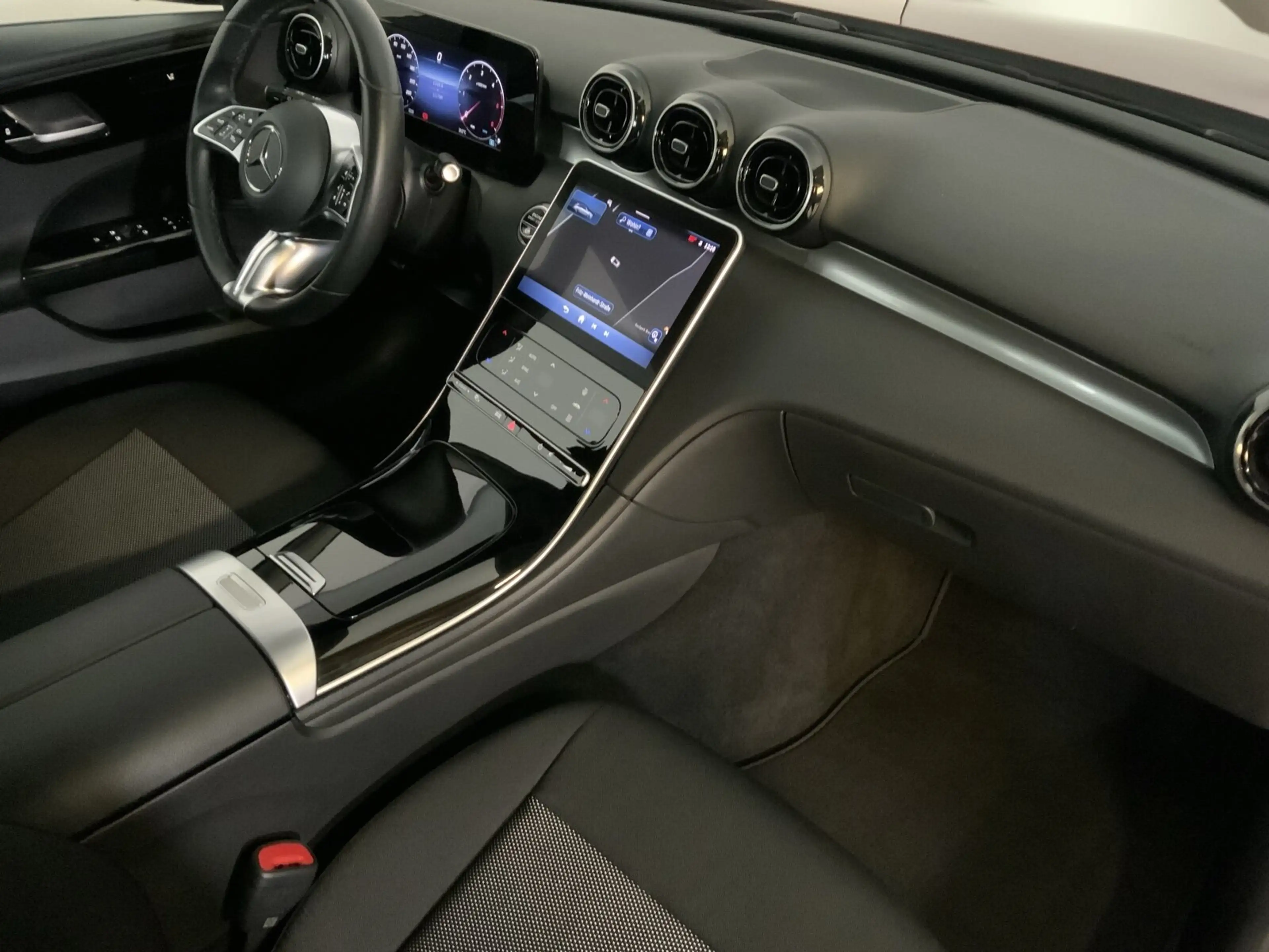 Mercedes-Benz C 200 C 200 d T LED Totwinkel DISTRO RüKa AppleCarPlay — photo 14
