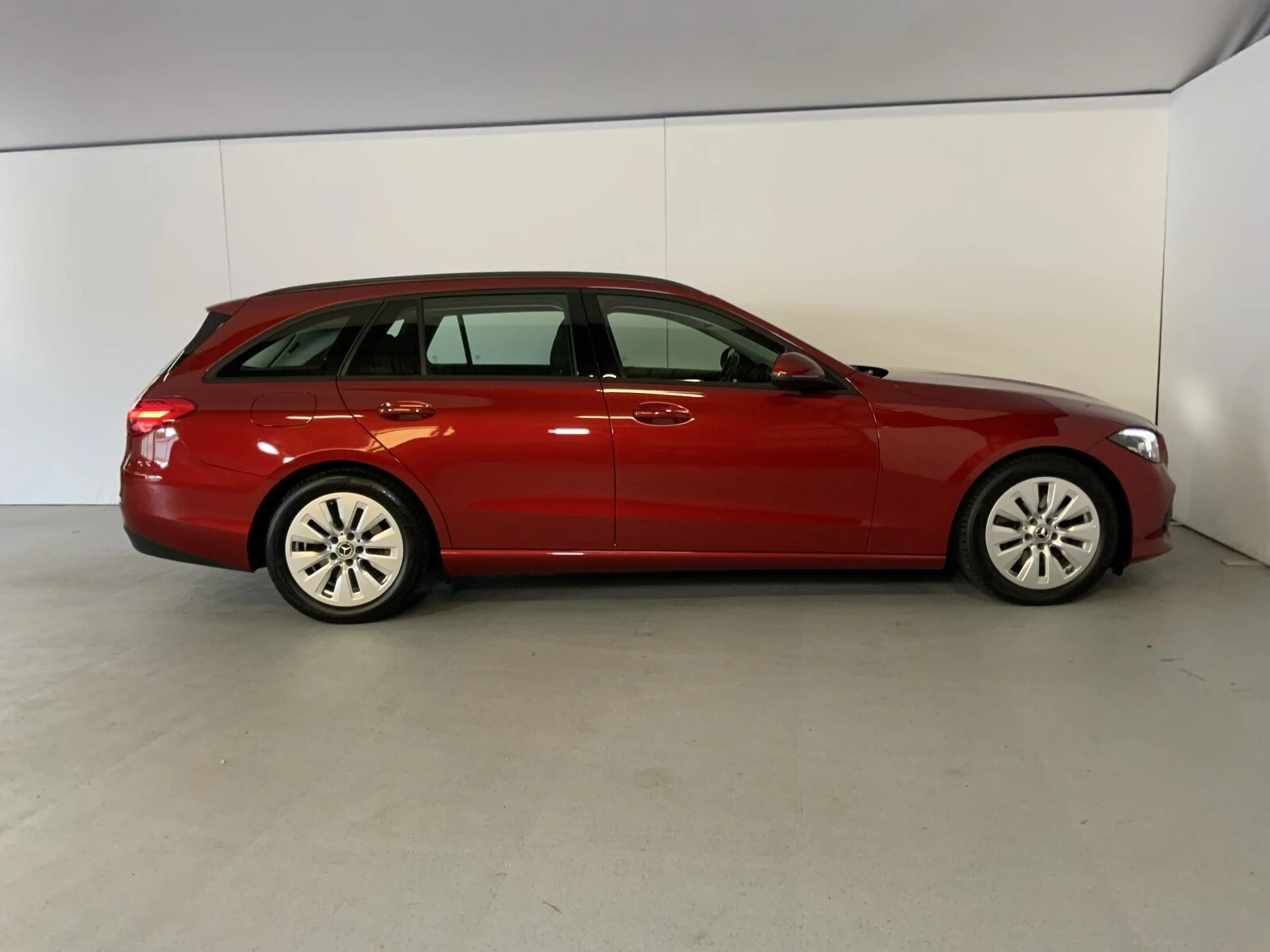 Mercedes-Benz C 200 C 200 d T LED Totwinkel DISTRO RüKa AppleCarPlay — photo 4