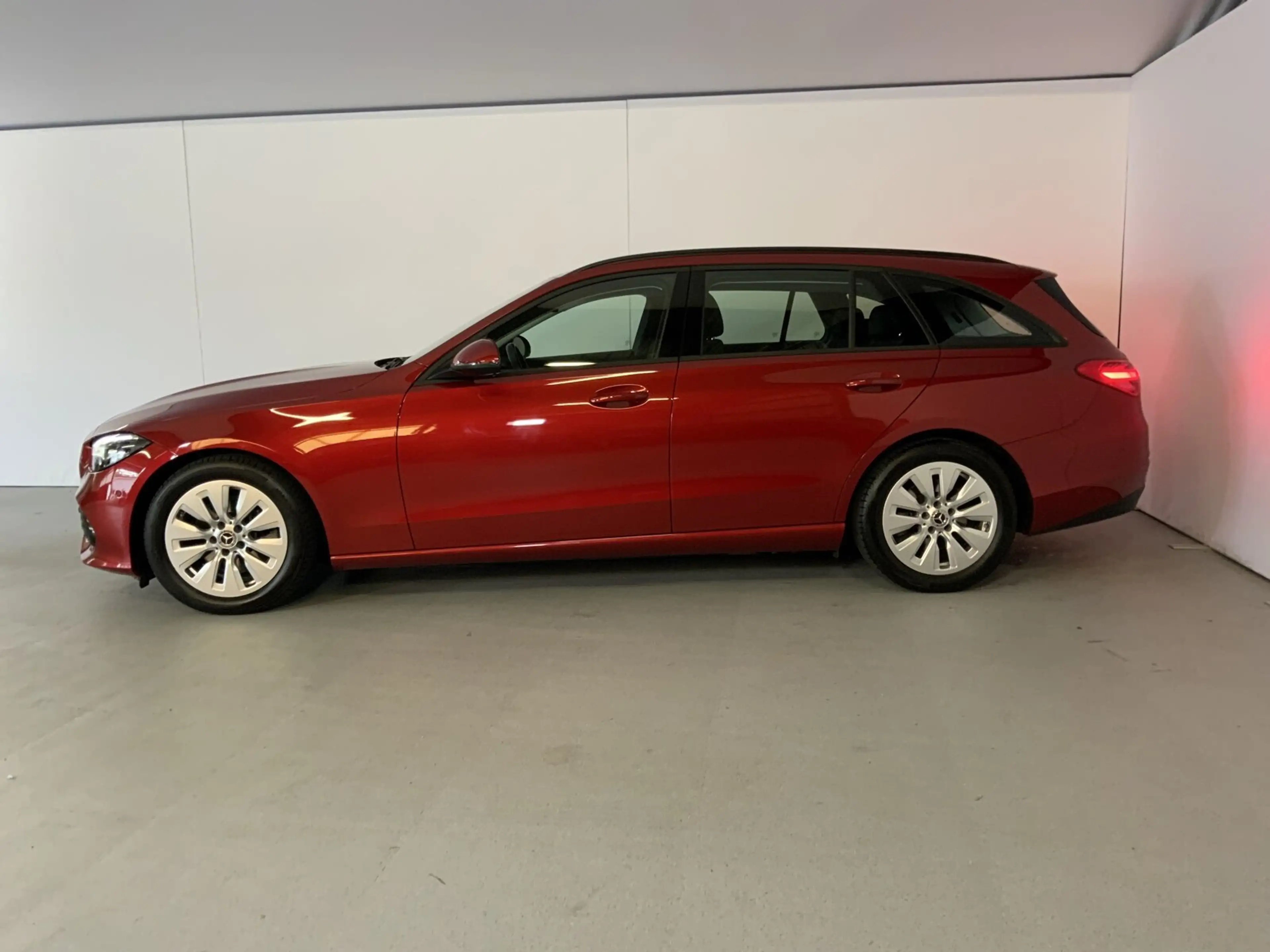 Mercedes-Benz C 200 C 200 d T LED Totwinkel DISTRO RüKa AppleCarPlay — photo 3