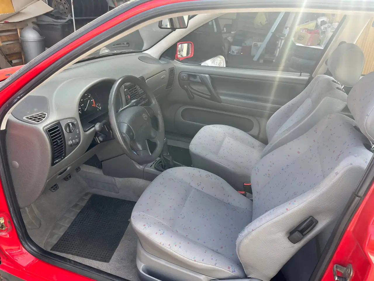 Volkswagen Polo 1.1, 45 PS Oldtimer, 2.Hd, ZR neu,TÜV neu, Glasdach, foto 7