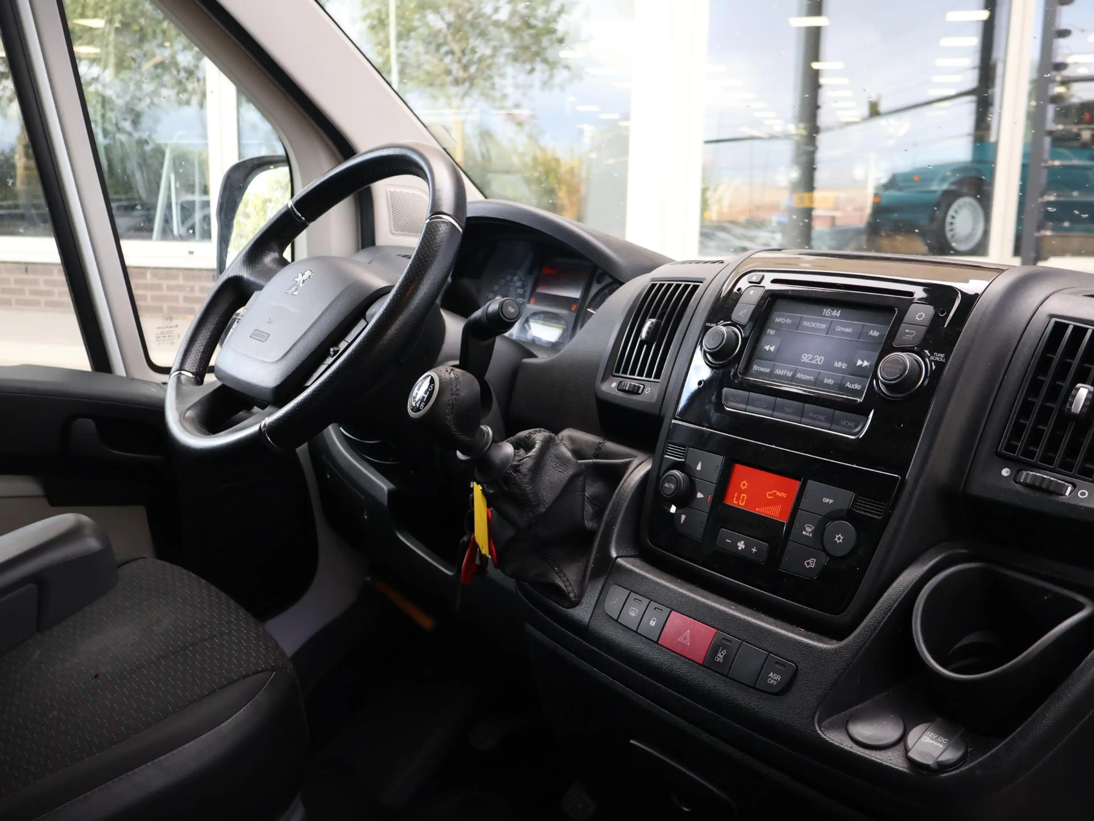 Peugeot Boxer 435 2.2 HDI 150 PK BAKWAGEN MEUBELBAK MET LAADLEP — photo 3