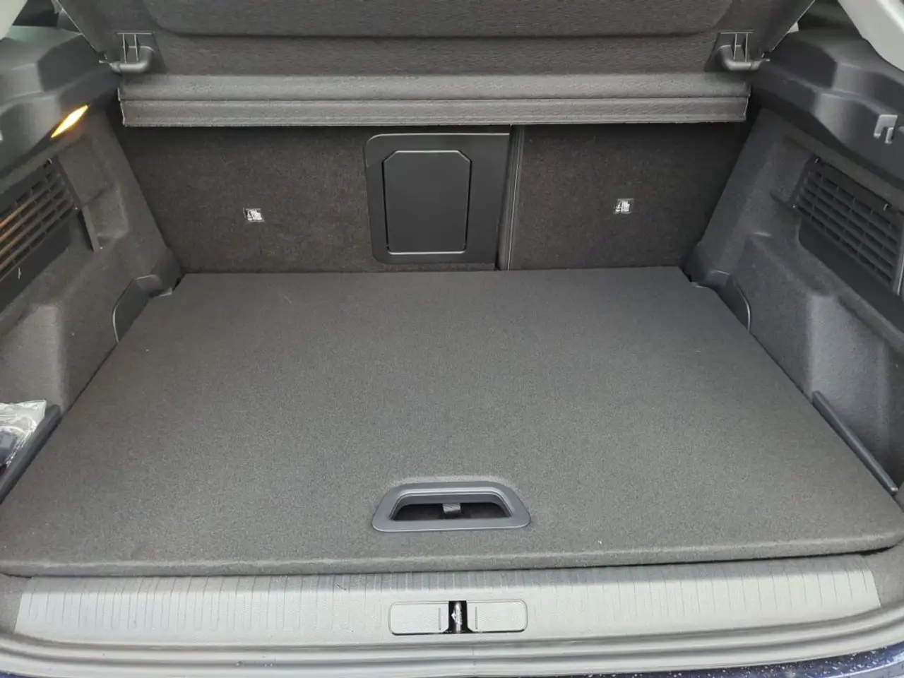Citroen C4 Hybrid 145 MAX 12