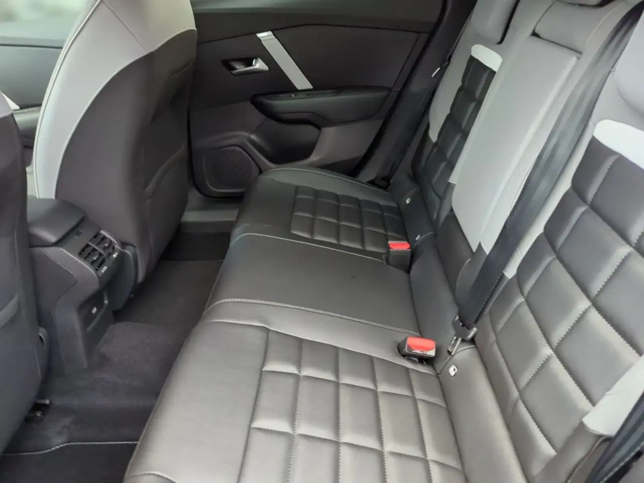 Citroen C4 Hybrid 145 MAX 11
