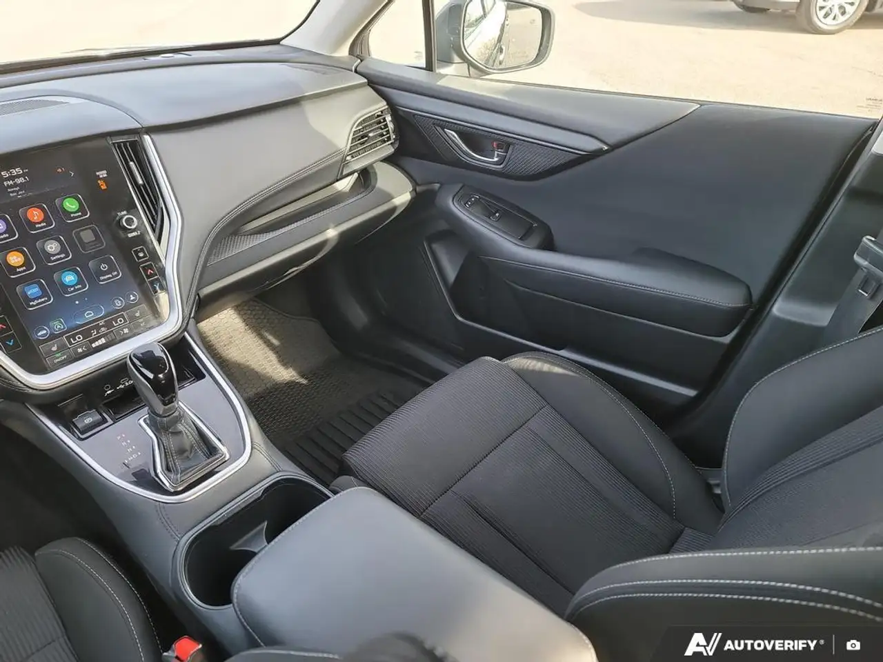 Subaru Legacy снимка Subaru Legacy