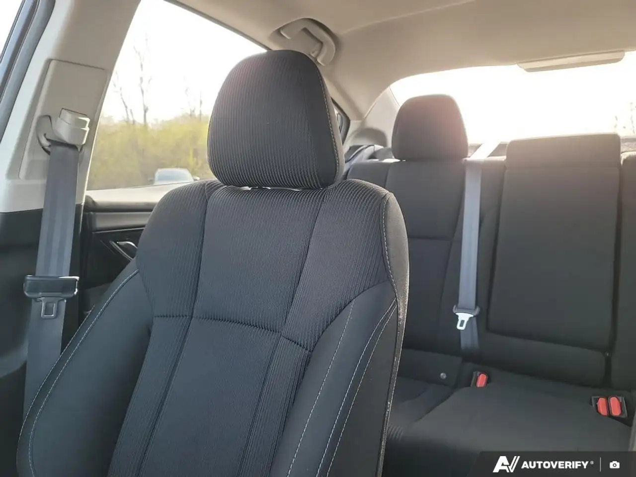 Subaru Legacy снимка Subaru Legacy