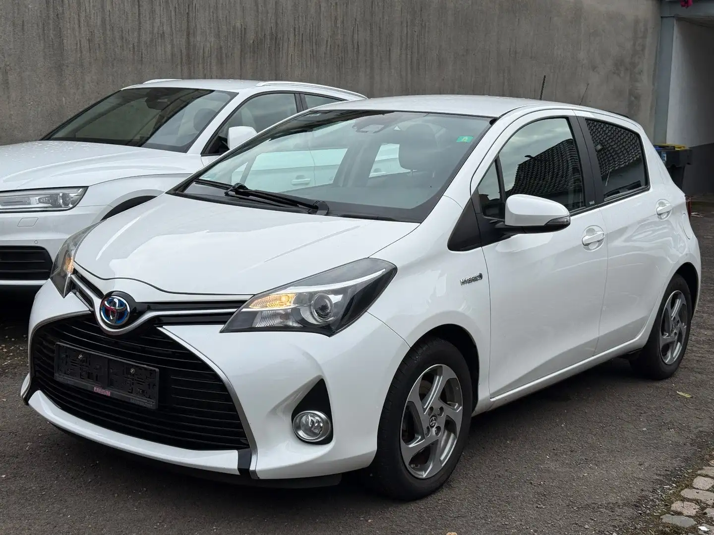 Toyota Yaris 1.5 Hybrid Edition-S *Kamera/Sitz-Hz* Weiß - 1