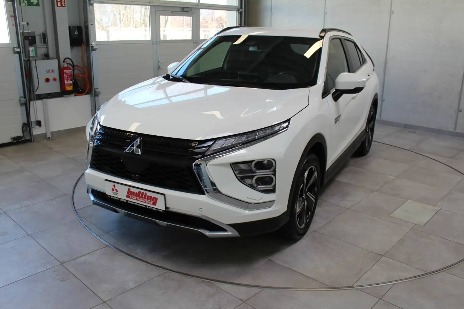 Mitsubishi Eclipse Cross Plug-in Hybrid PLUS 2.4 4WD Blanc - 1