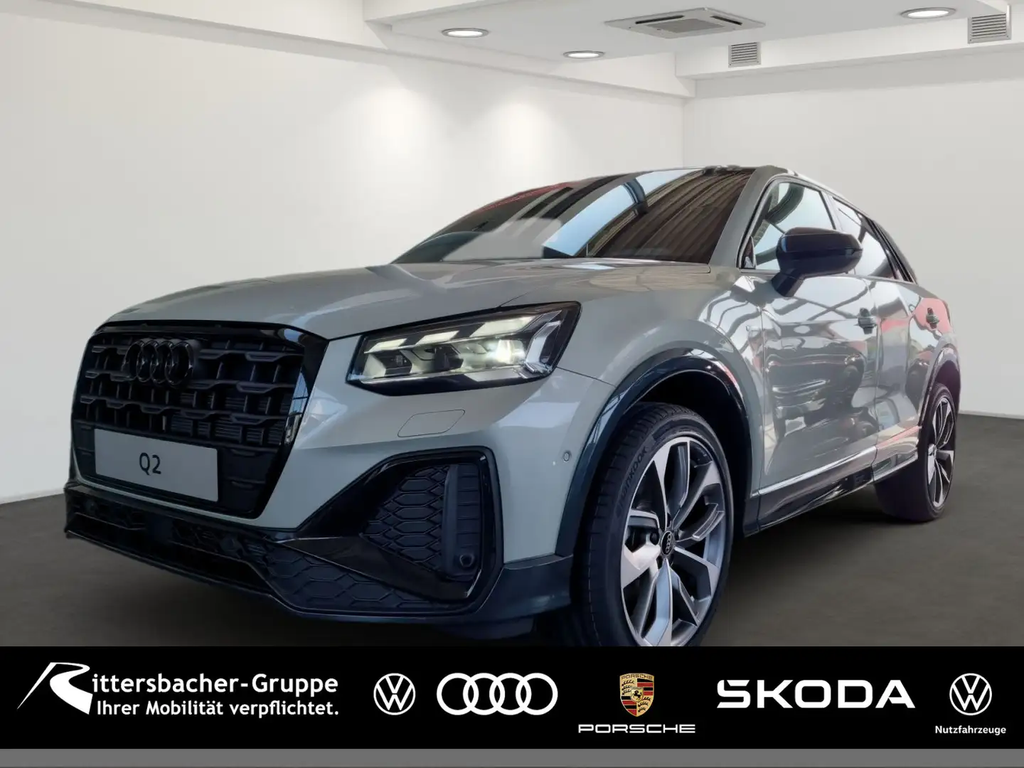 Audi Q2 S line TFSI Matrix LED Parkasistent GRA Smart Silber - 1