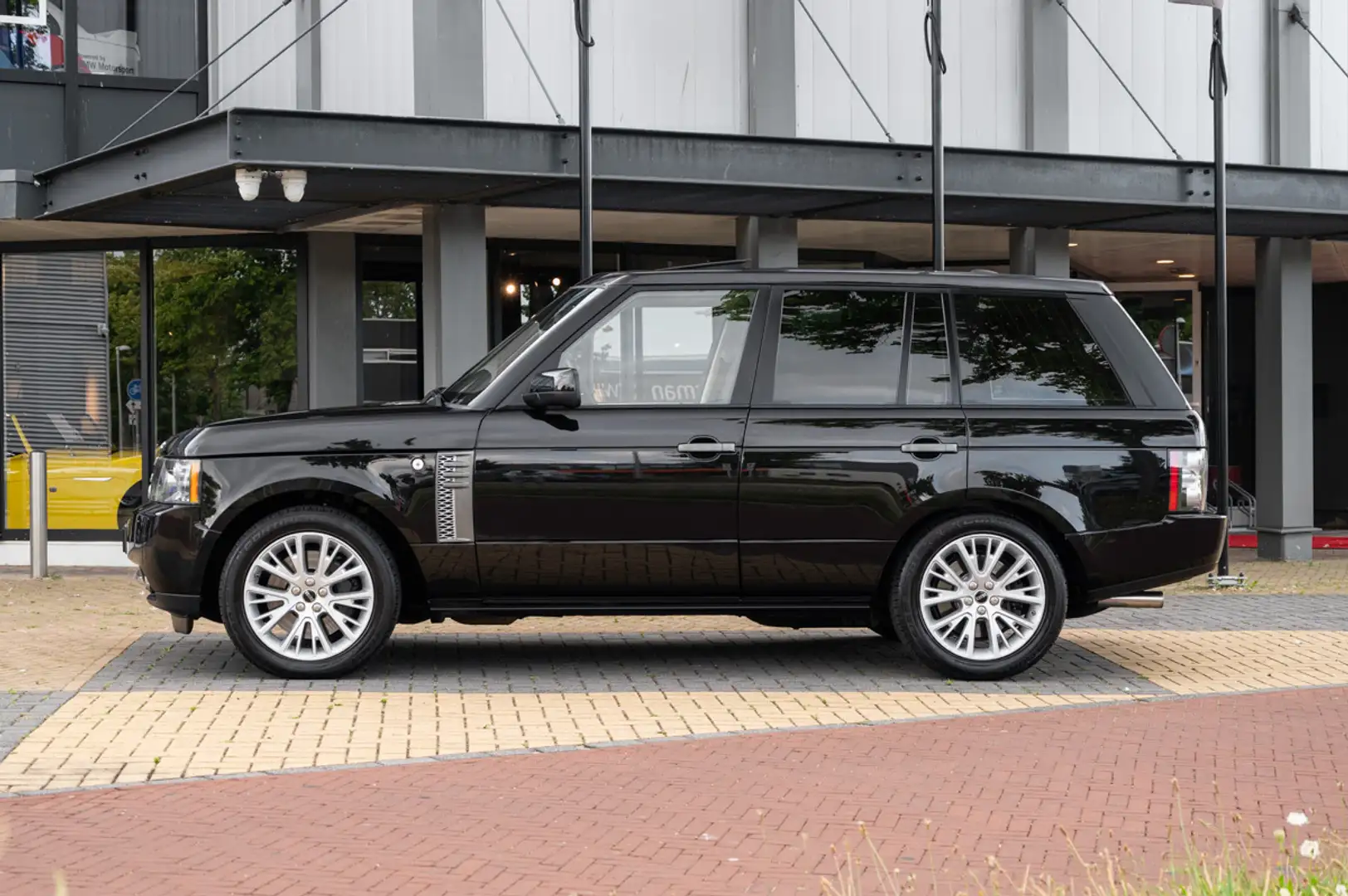 Land Rover Range Rover 5.0 S/C Autobiography Schwarz - 2