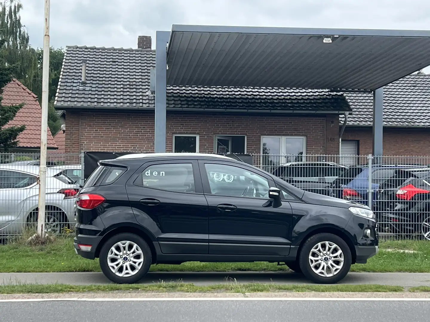 Ford EcoSport Titanium Klimatronik Sitzheizung Alu Schwarz - 2