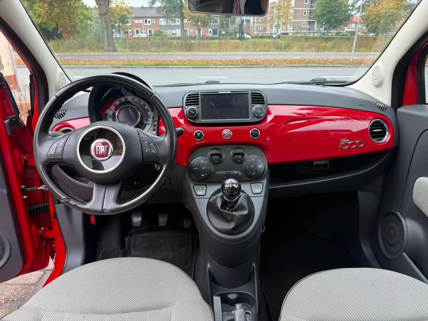 Fiat 500 1.2 Lounge Pano|LMV|CARPLAY|APK Rojo - 2