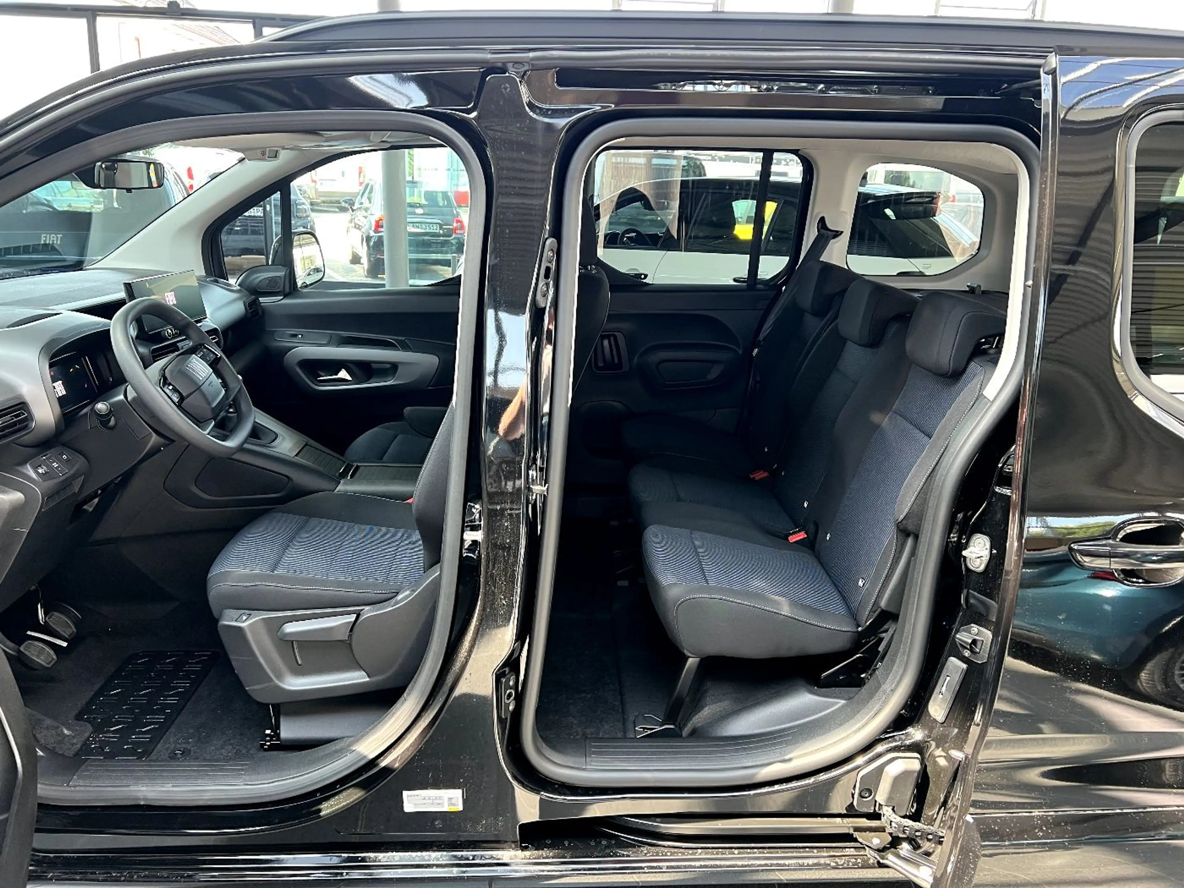 Fiat Qubo L L1 Icon 1.5 *5-Sitzer LED Navi ACC Sitzh. — photo 11