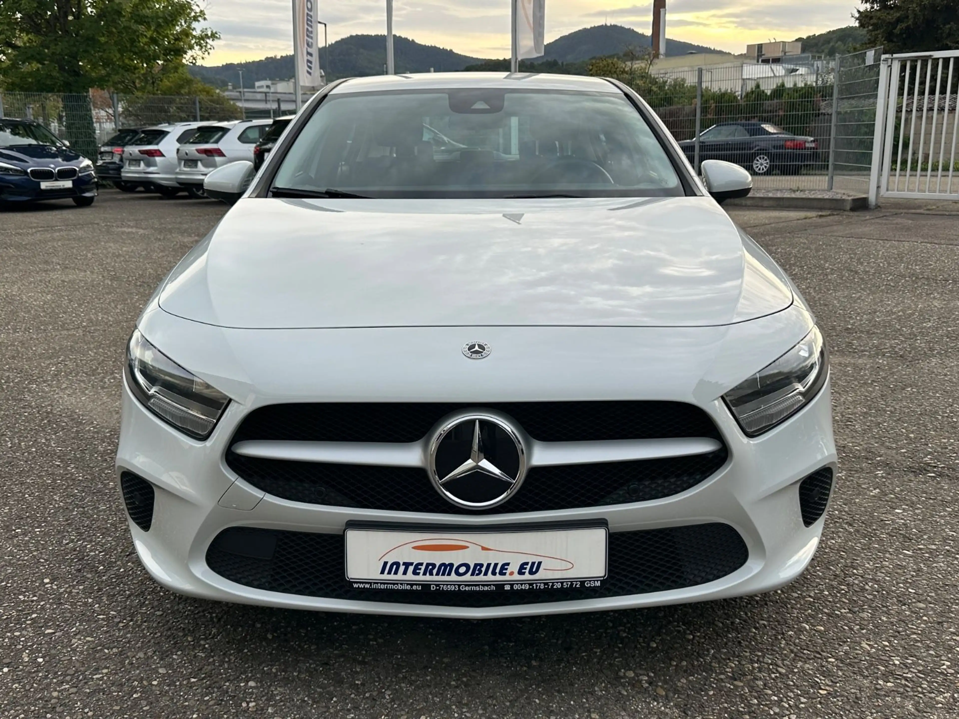 Mercedes-Benz A 180 d 1950ccm ALU MBUX DAB AC NAVI CAM TOP — photo 2