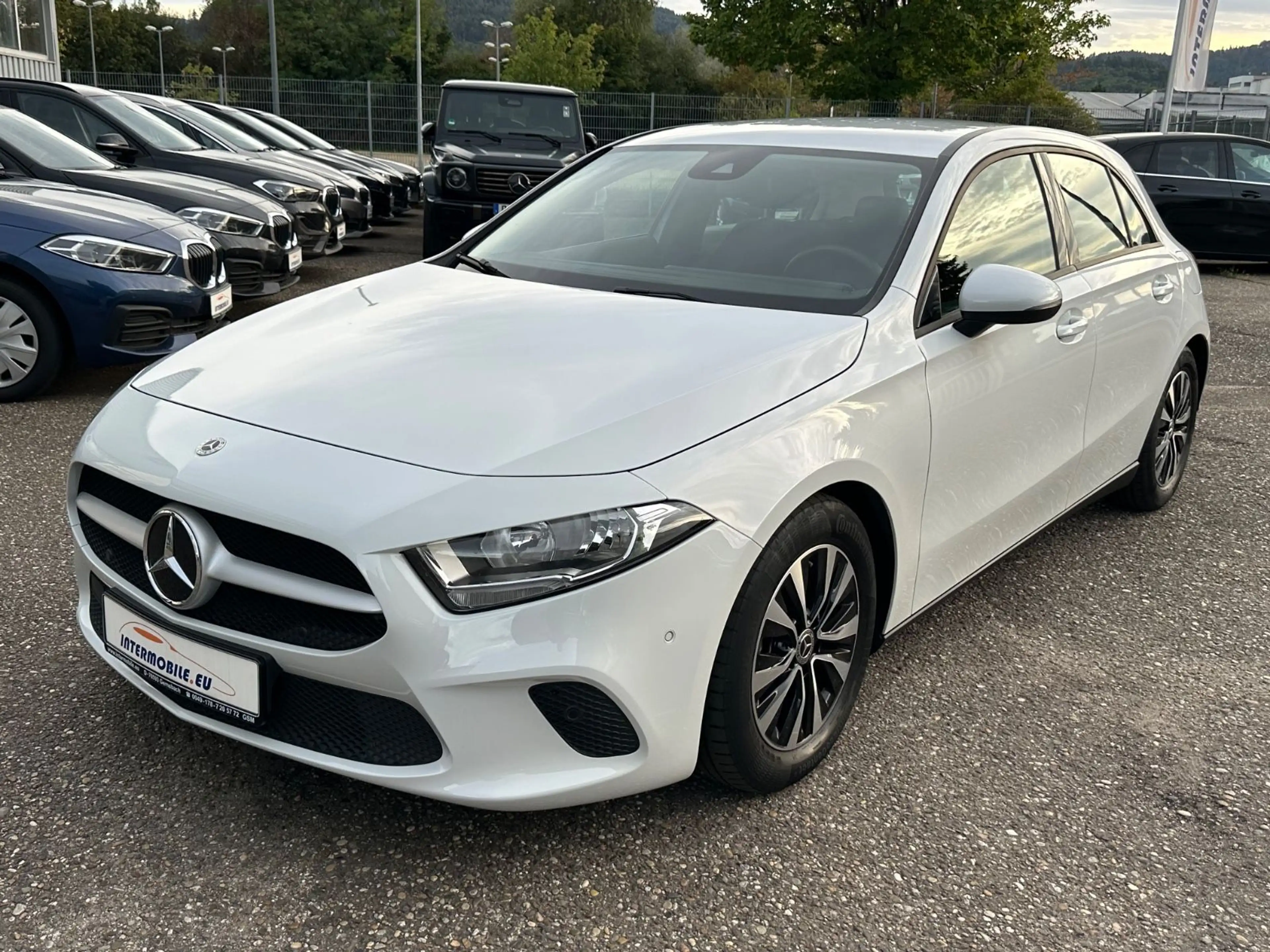Mercedes-Benz A 180 d 1950ccm ALU MBUX DAB AC NAVI CAM TOP