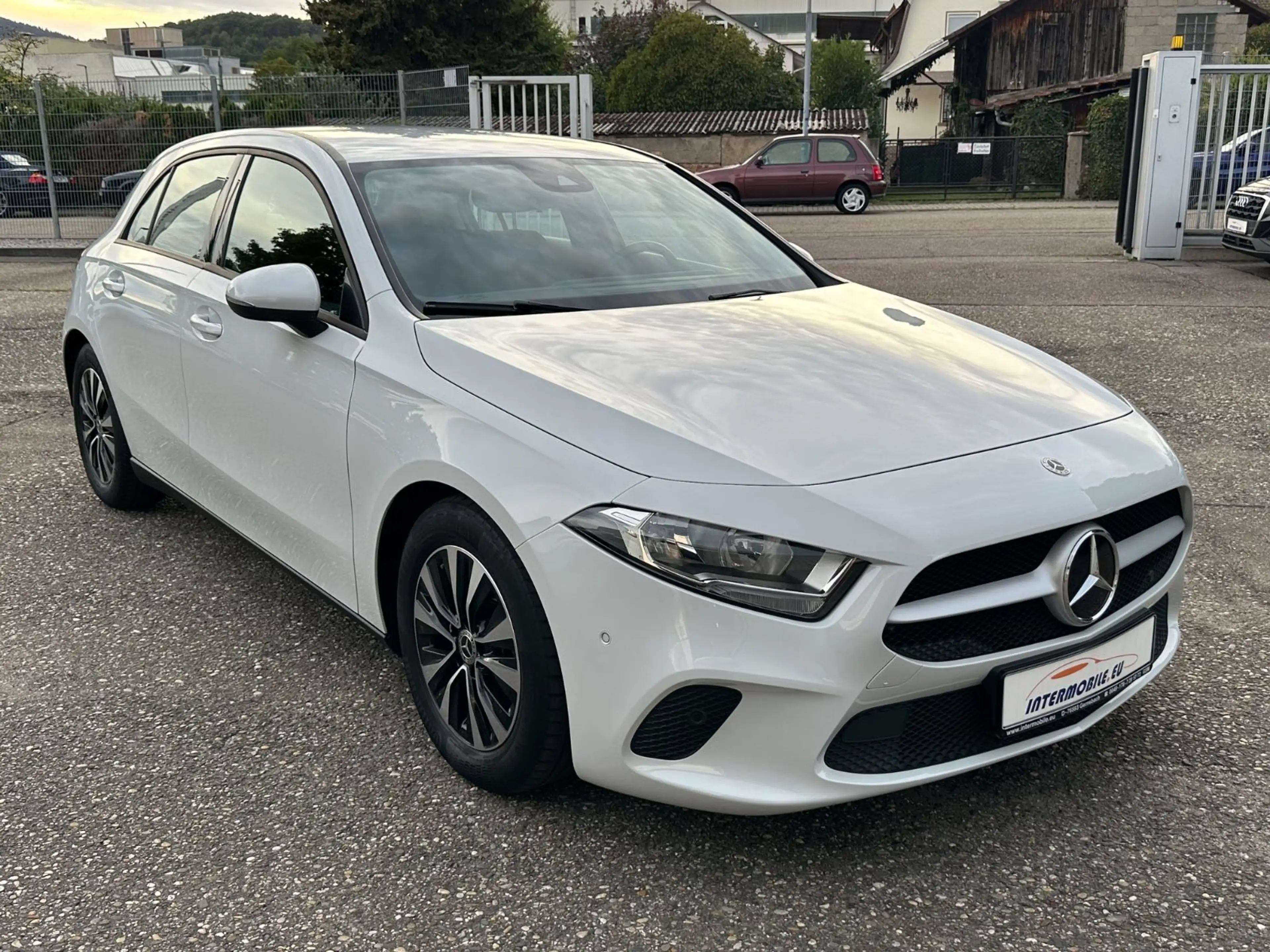 Mercedes-Benz A 180 d 1950ccm ALU MBUX DAB AC NAVI CAM TOP — photo 3