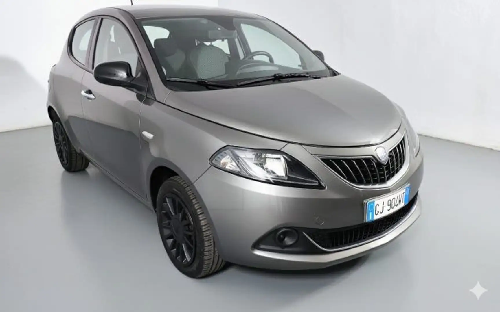 Lancia Ypsilon 1.0 FireFly 5 porte S&S Hybrid Ecochic Gold Gris - 2