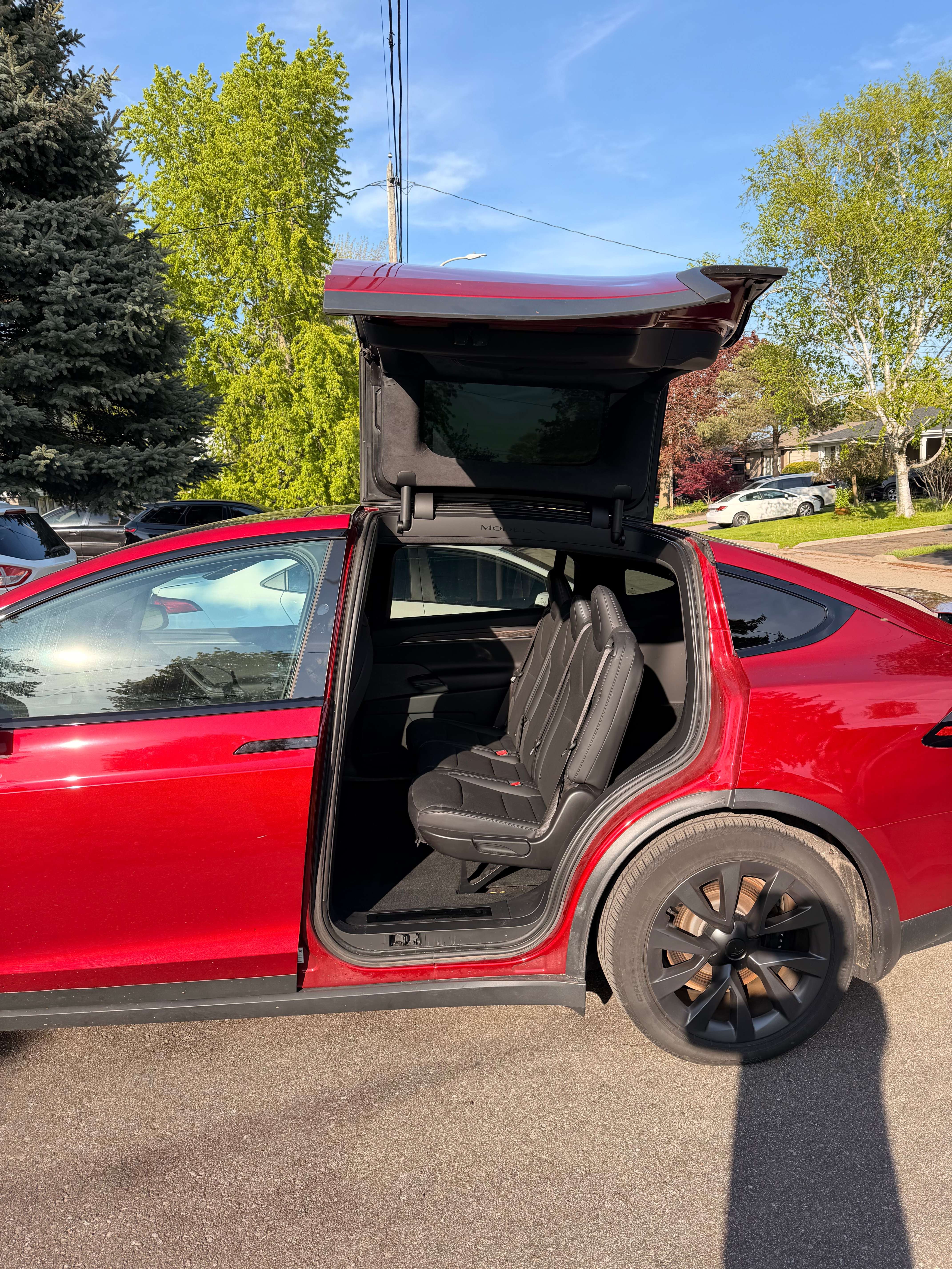 2024 Tesla Model X thumb 6