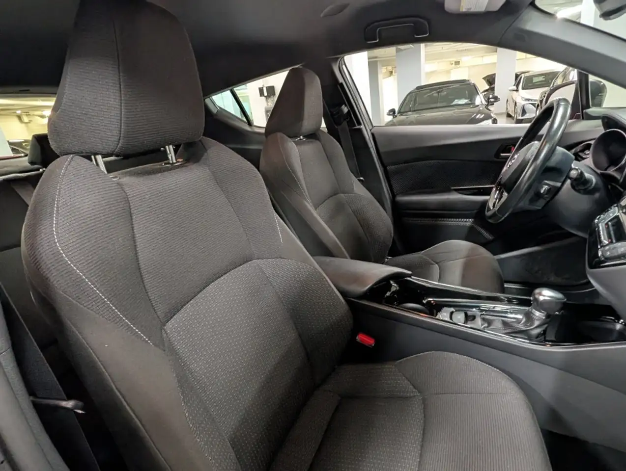 Toyota C-HR снимка Toyota C-HR