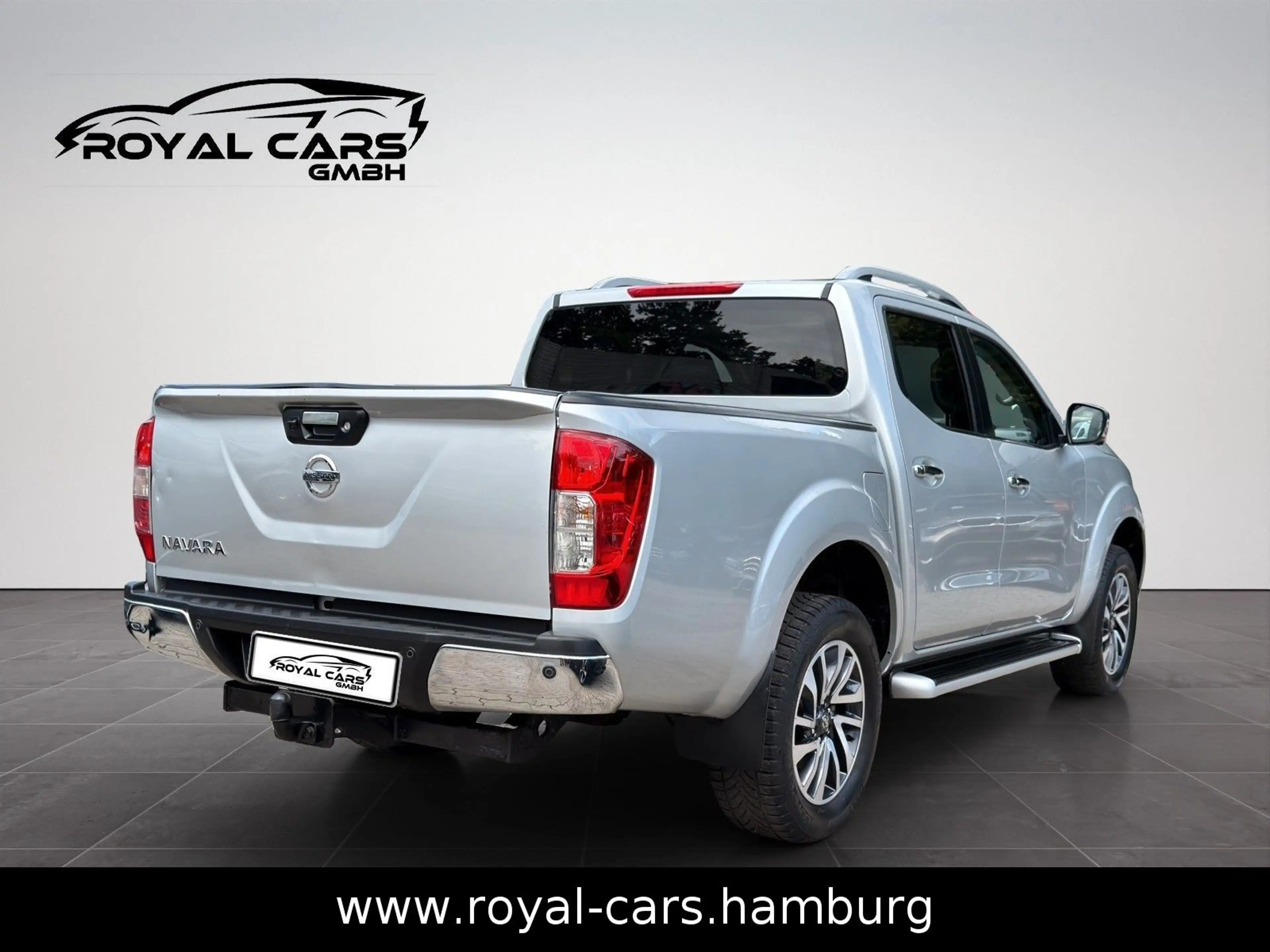 Nissan Navara NP300 Tekna Double Cab 4x4*360*AHK*SHZ* — photo 9