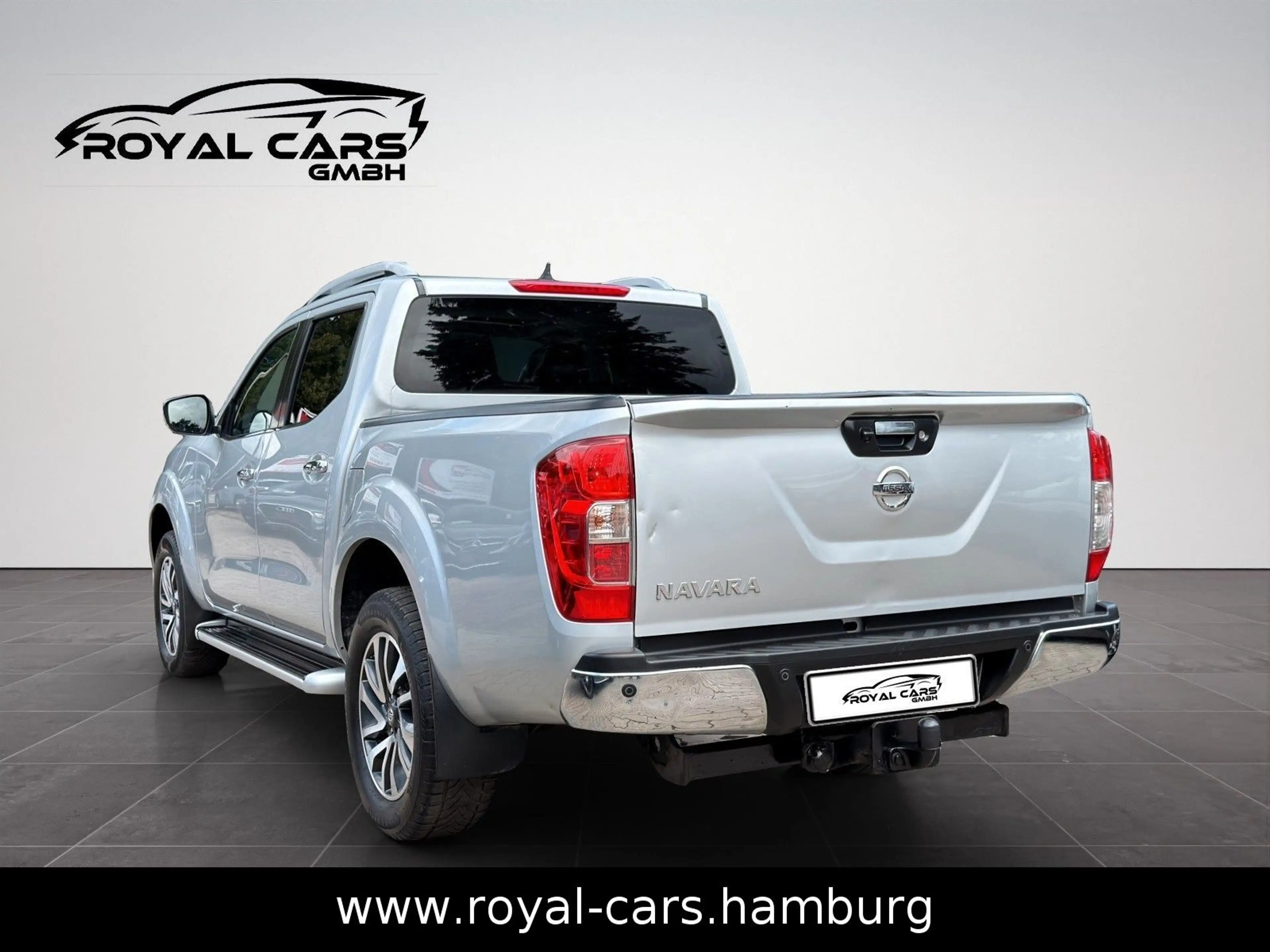 Nissan Navara NP300 Tekna Double Cab 4x4*360*AHK*SHZ* — photo 5