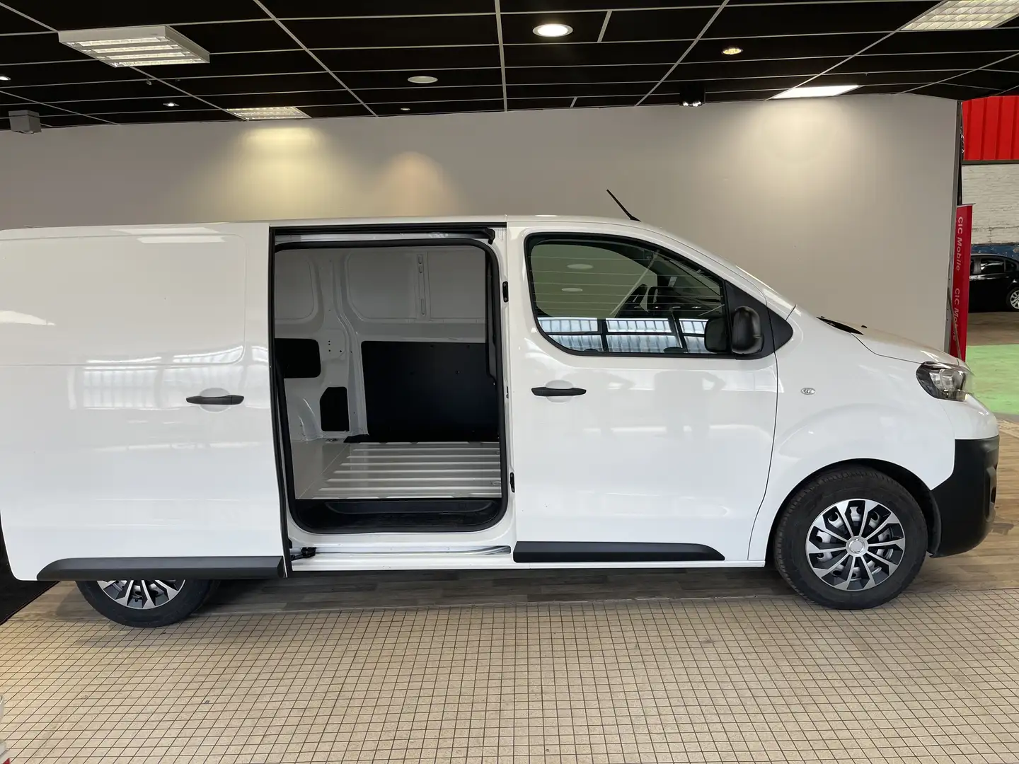 Peugeot e-Expert - 2