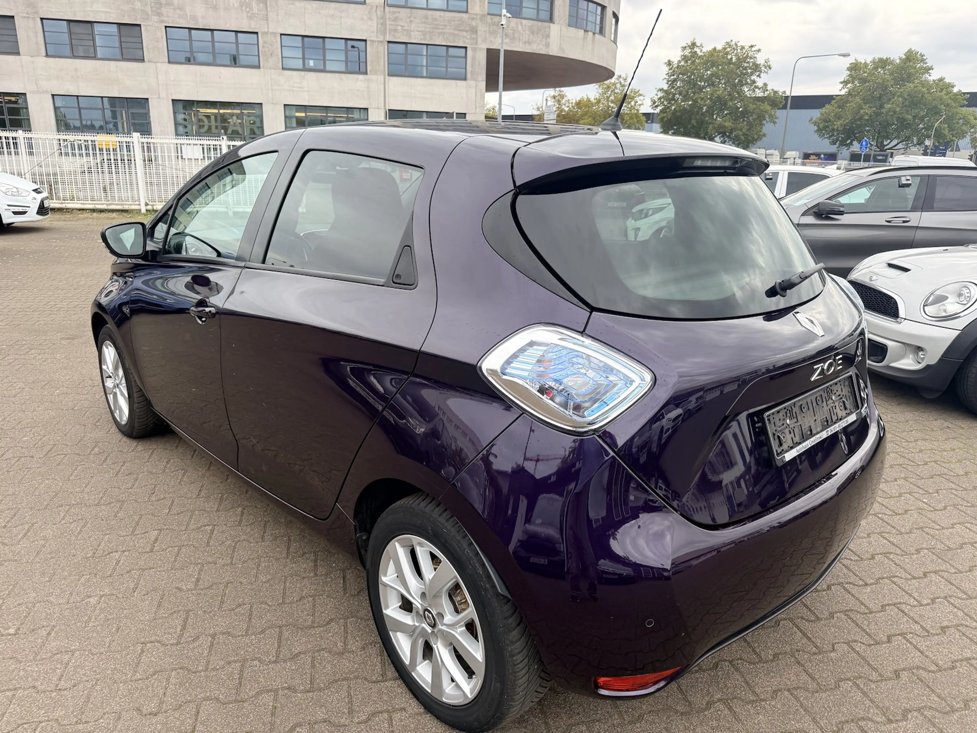 Renault ZOE Life/80kw/Batterie gekauft/Kamera/Navi — photo 4