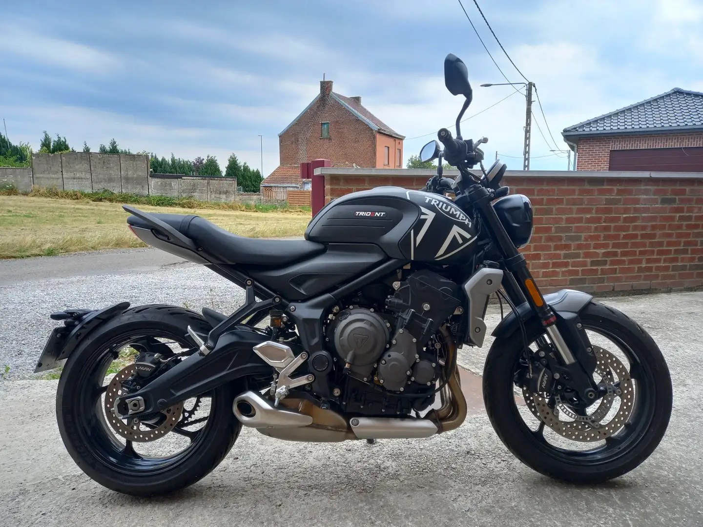 Triumph Trident 660 Zwart - 2