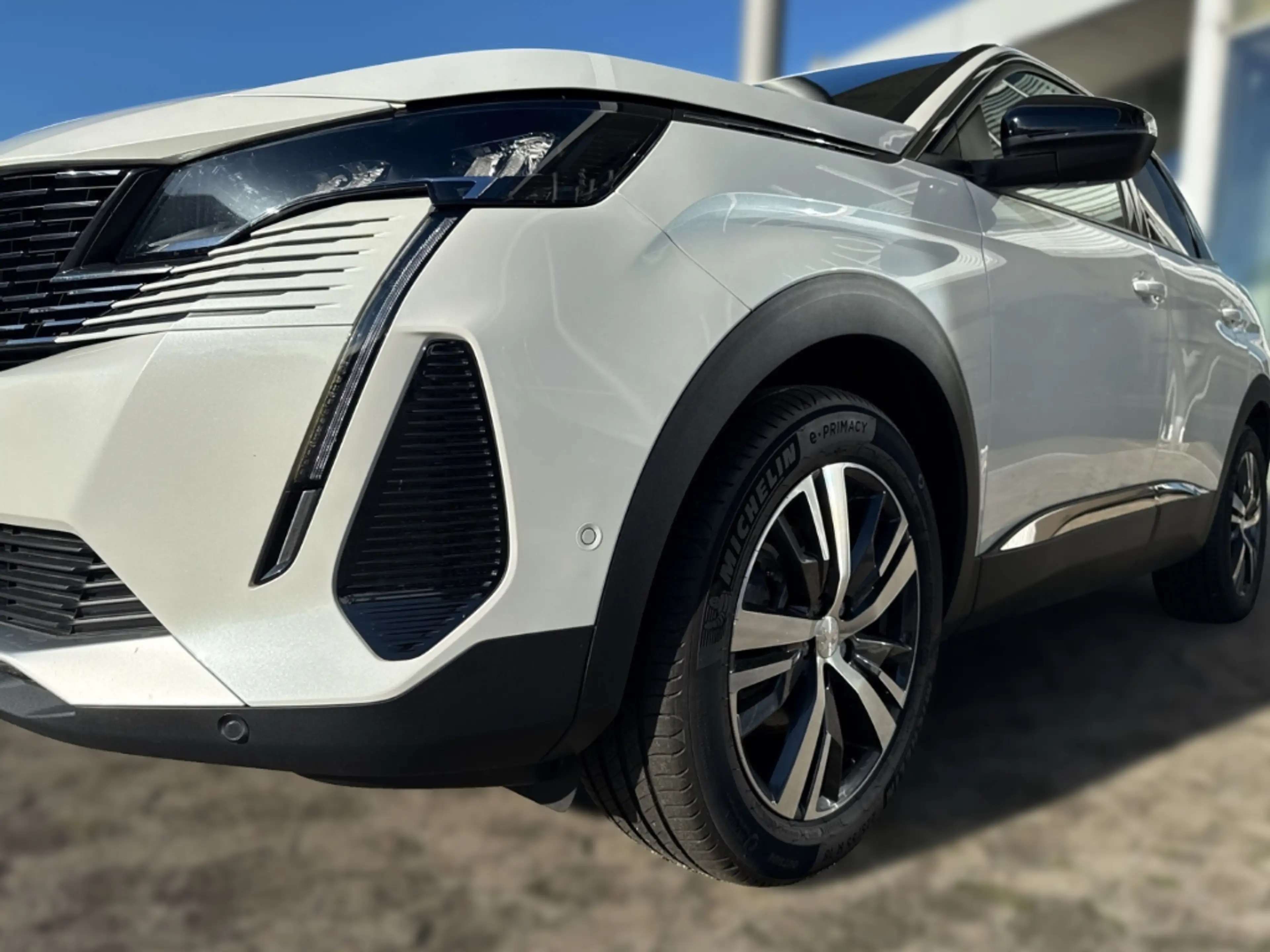 Peugeot 3008 Allure Pack Navi Leder Digitales Cockpit LED 2-Zon — photo 7
