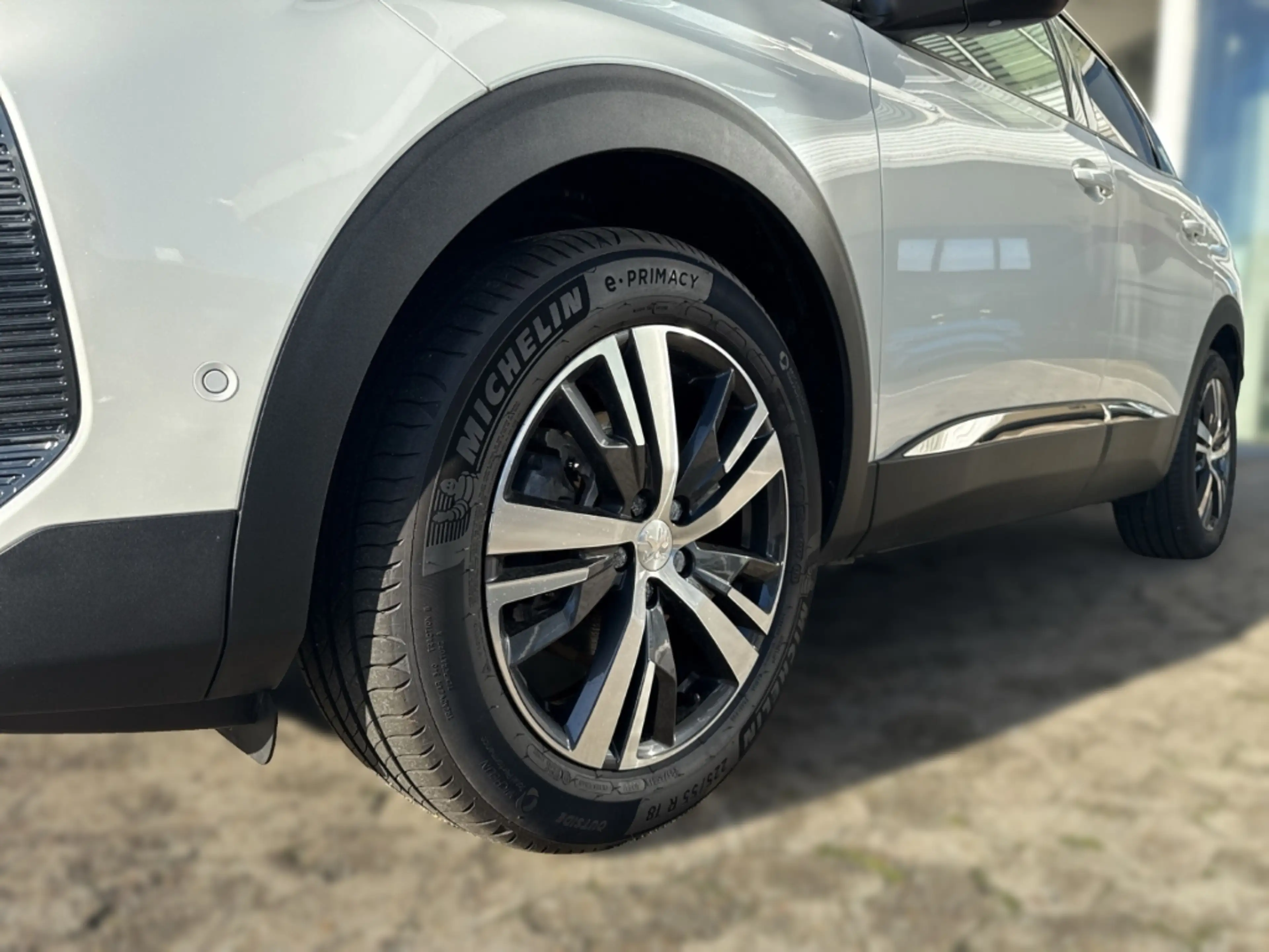Peugeot 3008 Allure Pack Navi Leder Digitales Cockpit LED 2-Zon — photo 8