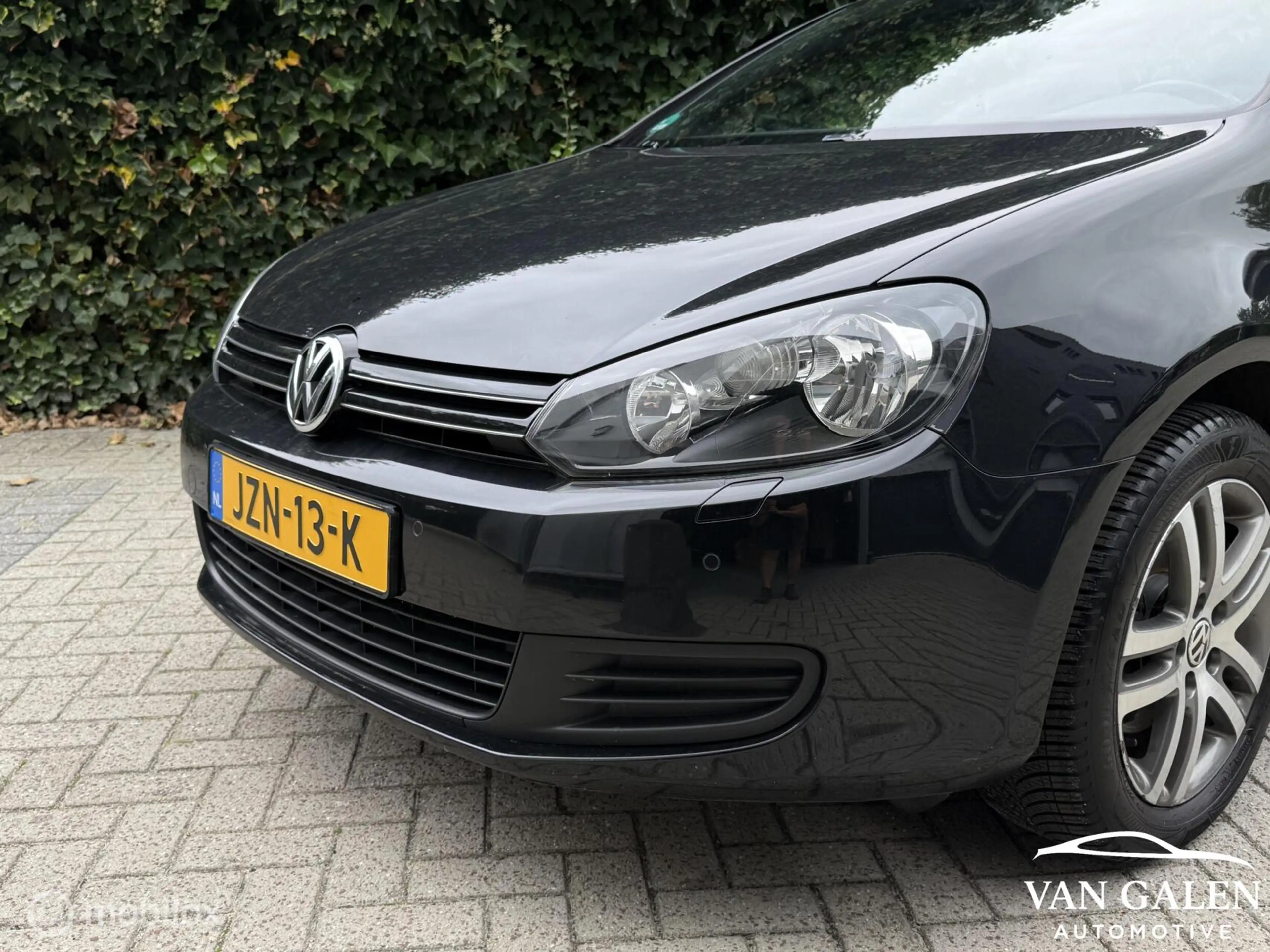 Volkswagen Golf Cabriolet 1.2 TSI BlueMotion — photo 2