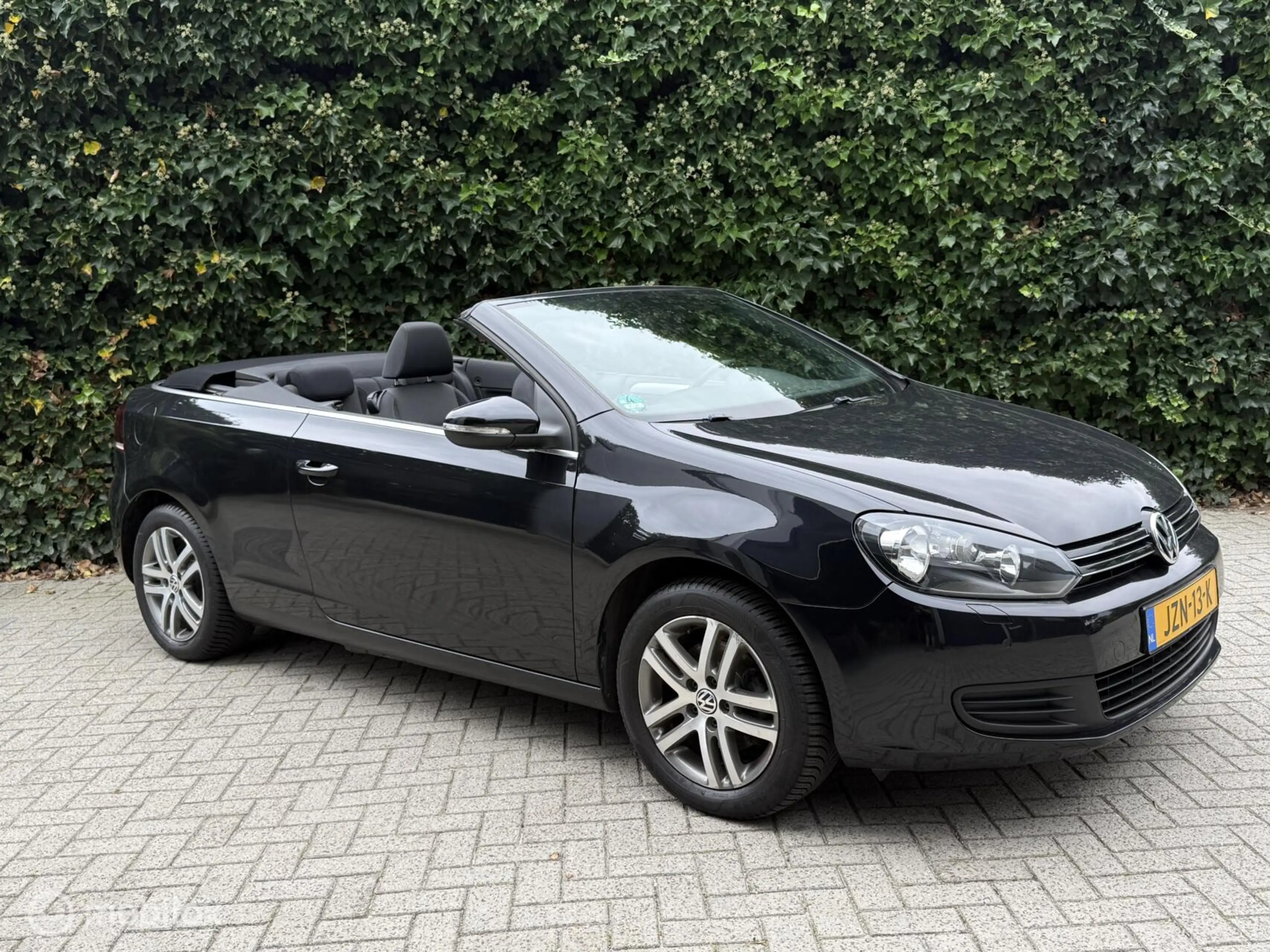 Volkswagen Golf Cabriolet 1.2 TSI BlueMotion — photo 6