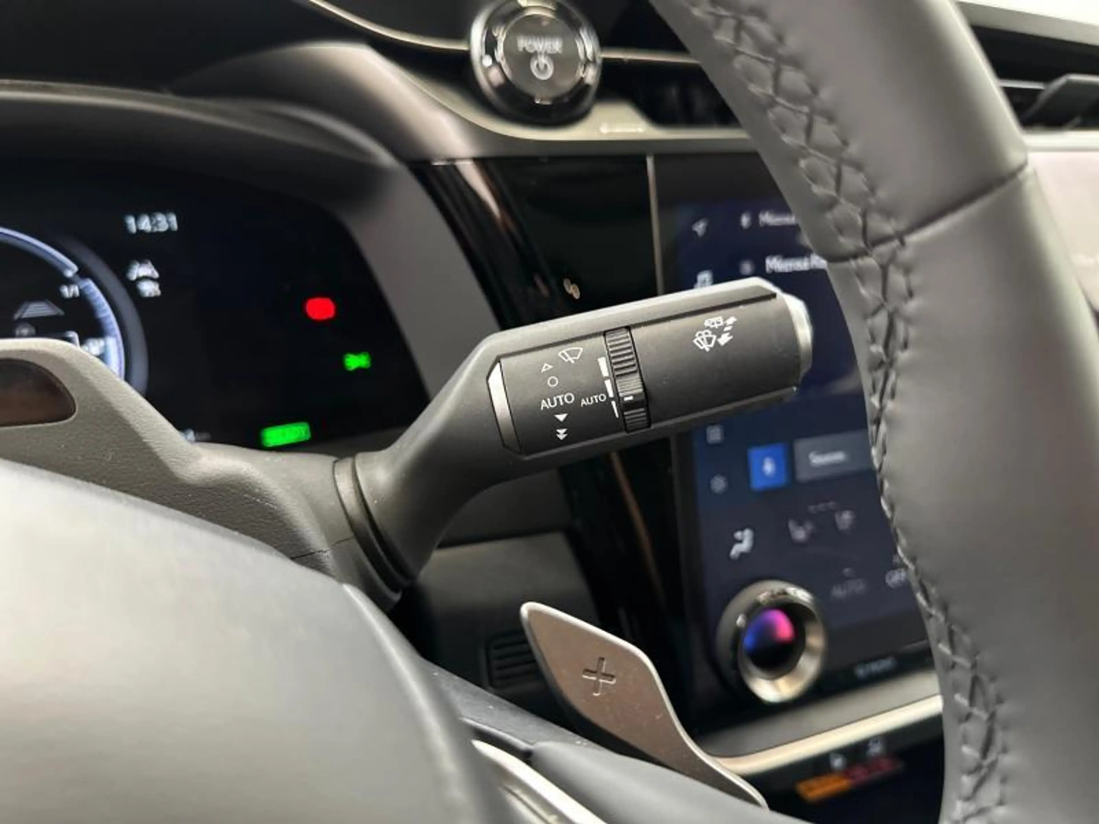 Lexus RZ Privilege Line AWD — photo 21