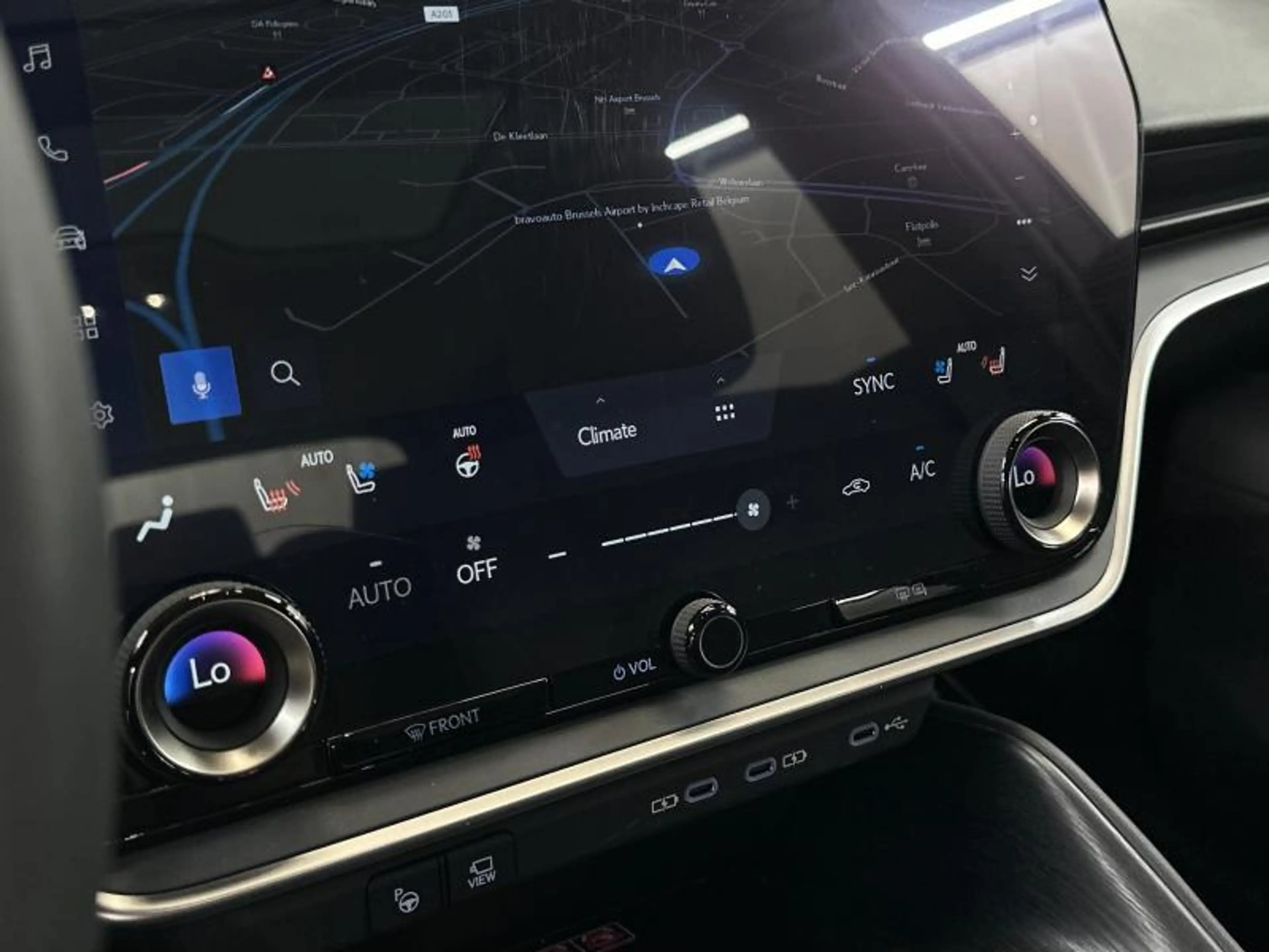 Lexus RZ Privilege Line AWD — photo 25