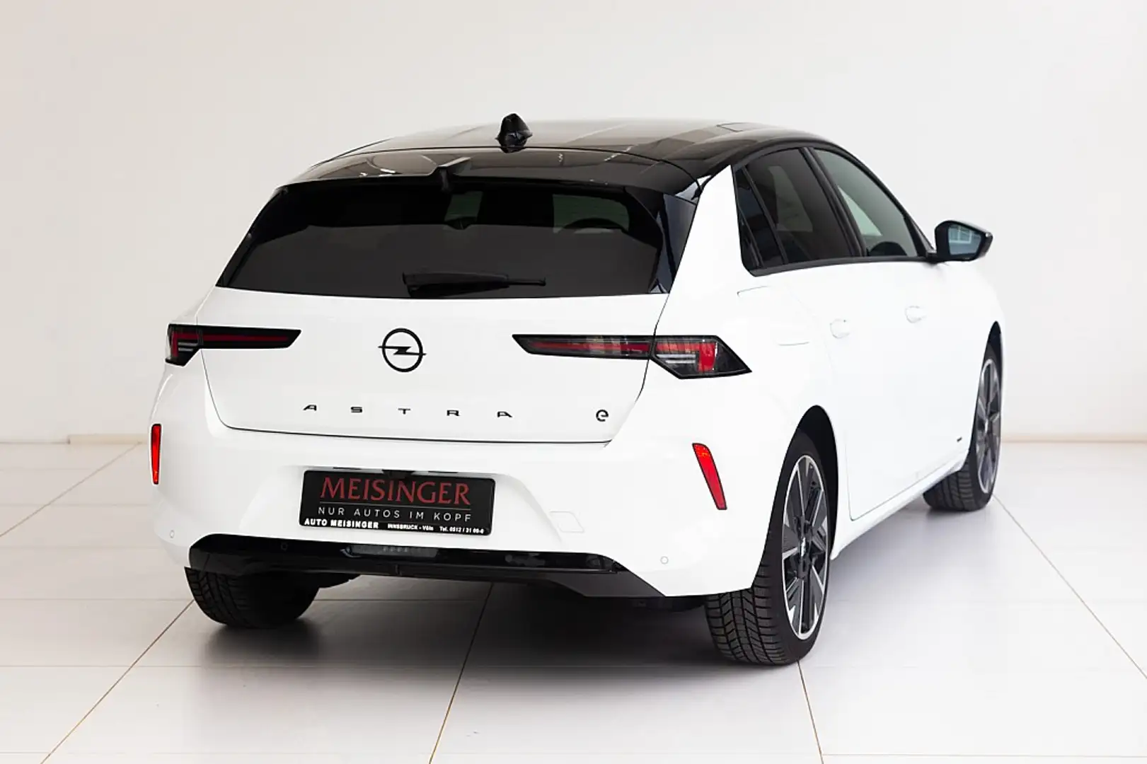 Opel Astra Elektro 54kWh GS Weiß - 2