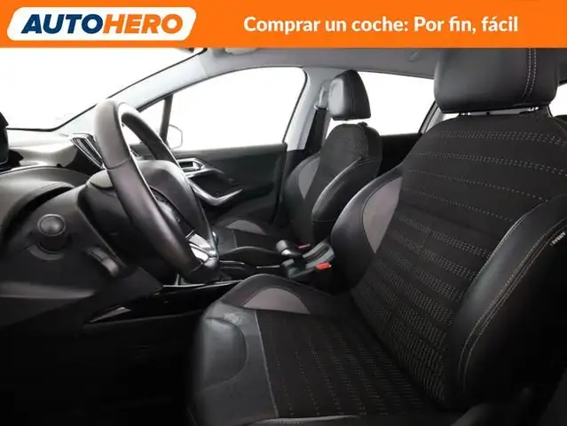 Peugeot 2008 view 11