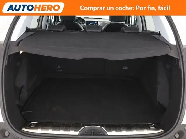 Peugeot 2008 view 18