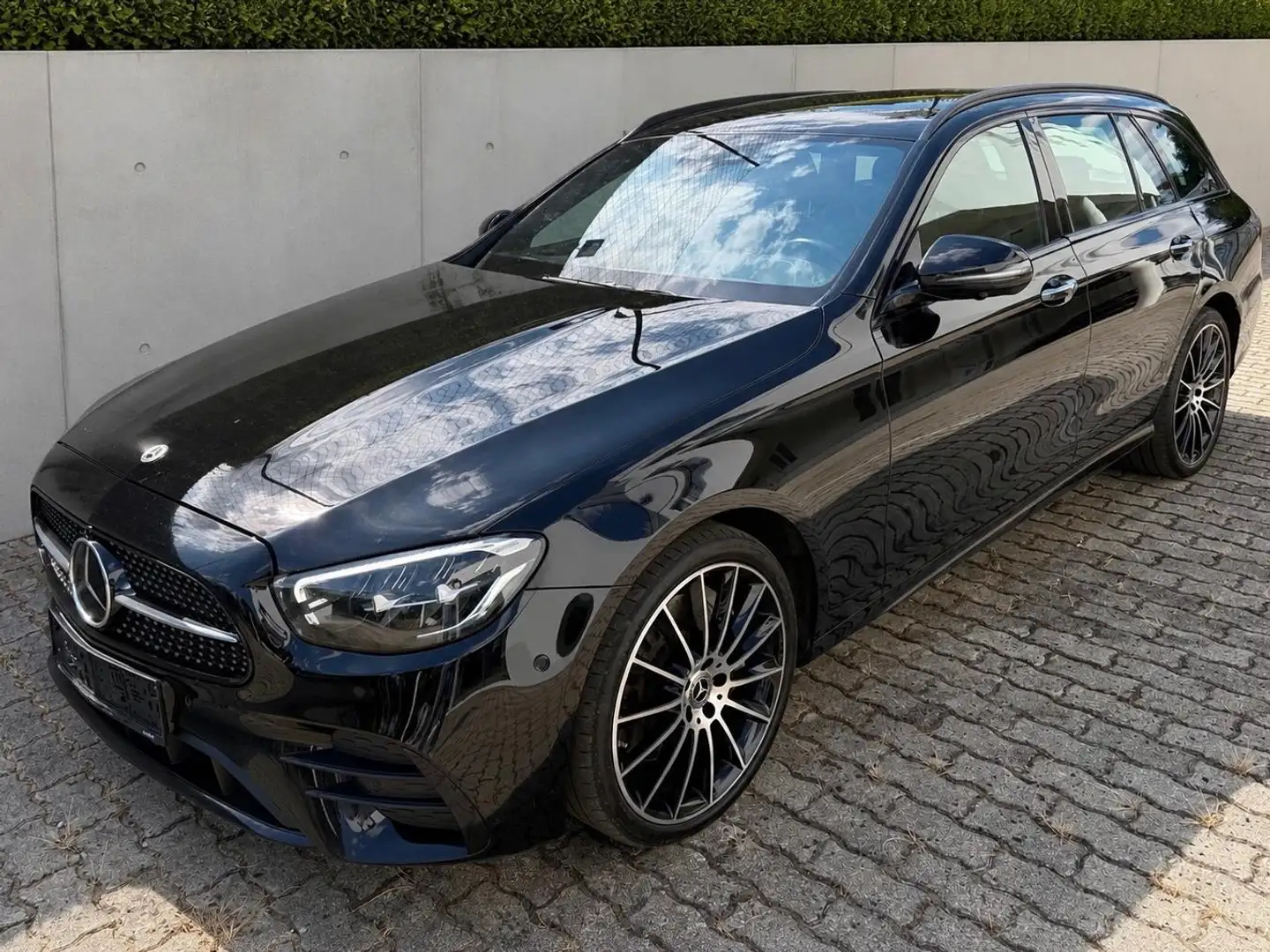 Mercedes-Benz E 400 E 400 d T 4Matic Aut. Schwarz - 1