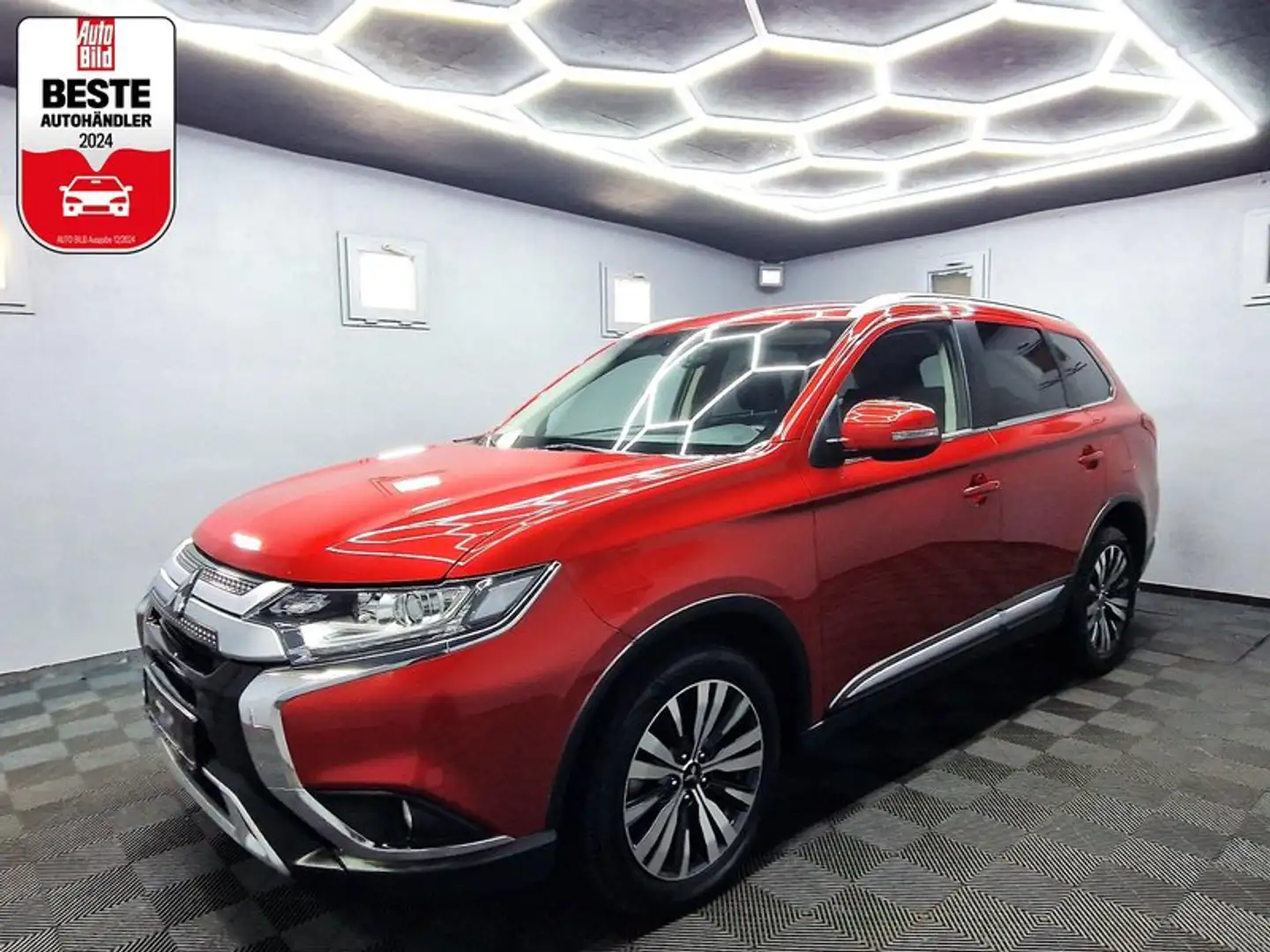 Mitsubishi Outlander Diamant Edition|AUTOM|NAVI|R-KAMERA|LED Rojo - 1