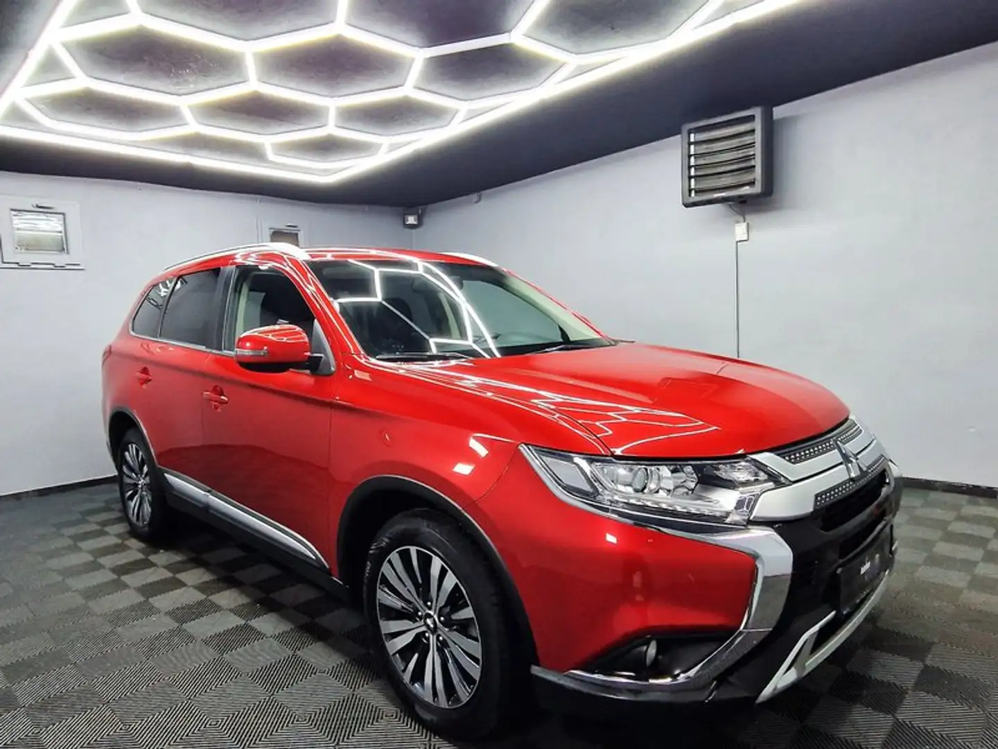 Mitsubishi Outlander Diamant Edition|AUTOM|NAVI|R-KAMERA|LED Rojo - 2